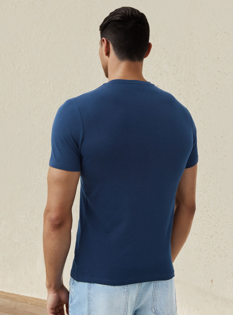 Plain Slim Fit Round Neck T-shirt with Short Sleeves-men-clothing-tshirtsandpolos-tshirts-image-3