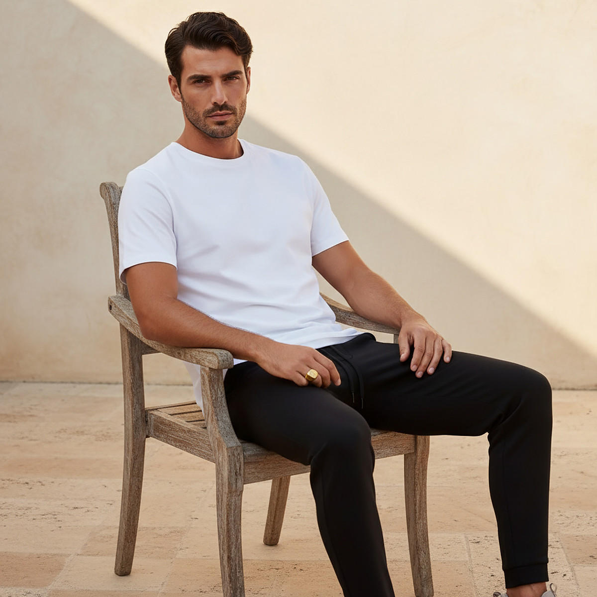 تيشيرت سادة بقصّة سليم وياقة مستديرة وأكمام طويلة-men-clothing-tshirtsandpolos-tshirts-image-5