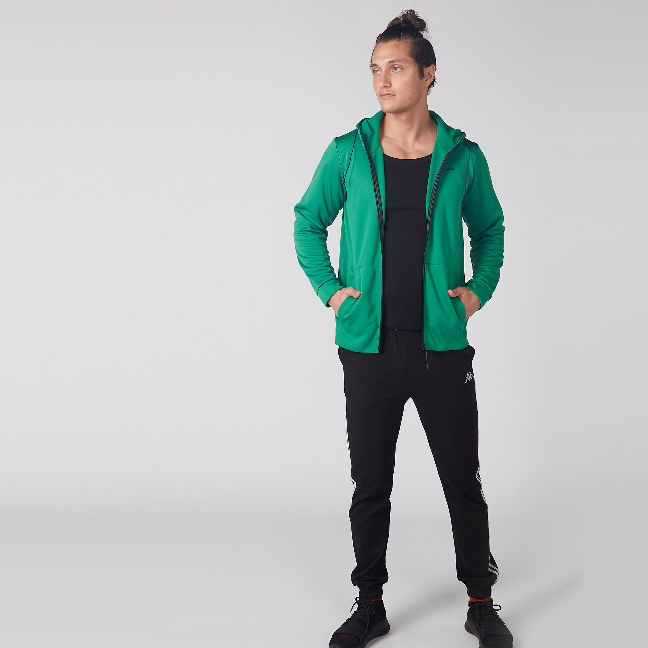تيشيرت دون أكمام بياقة عميقة-men-clothing-tshirtsandpolos-vests-image-3