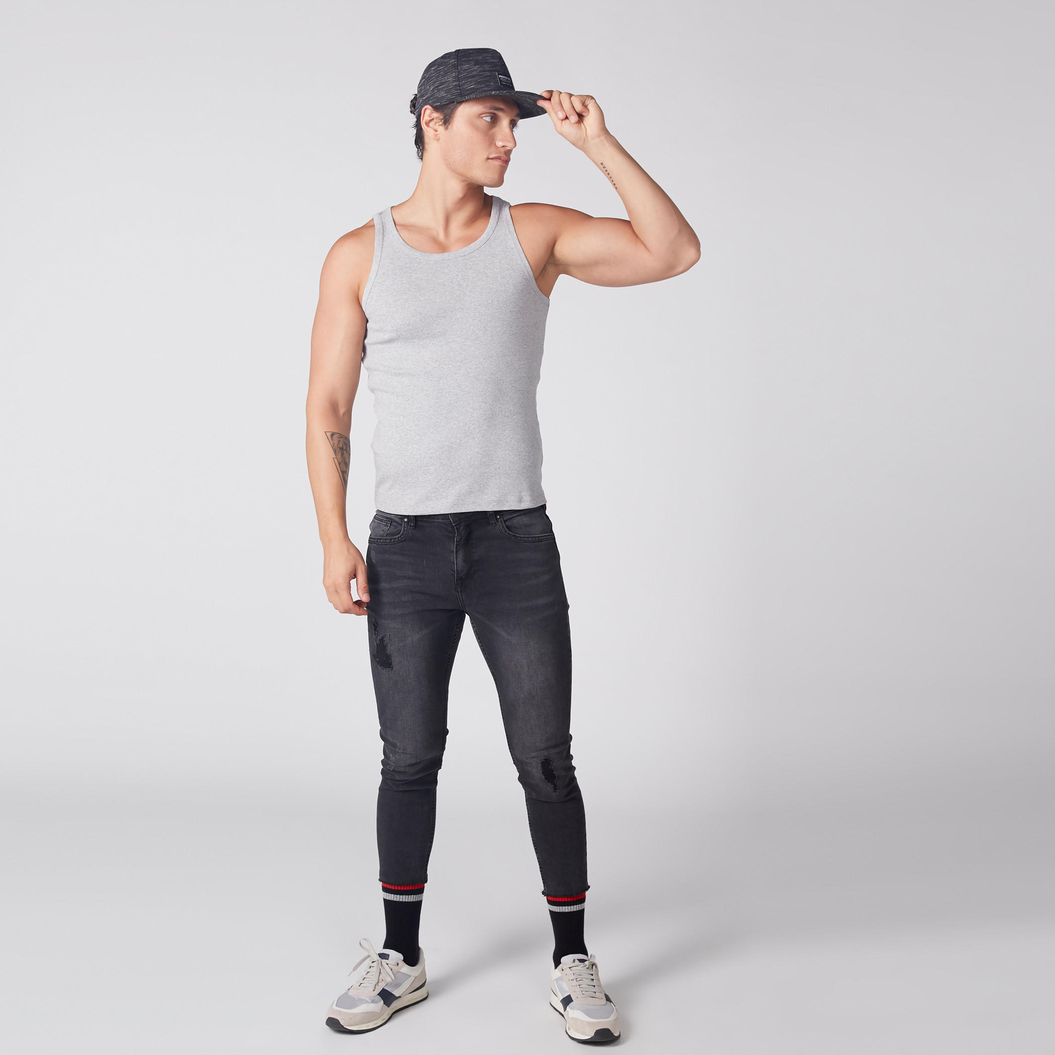 فيست دون أكمام بياقة عميقة-men-clothing-tshirtsandpolos-vests-image-3