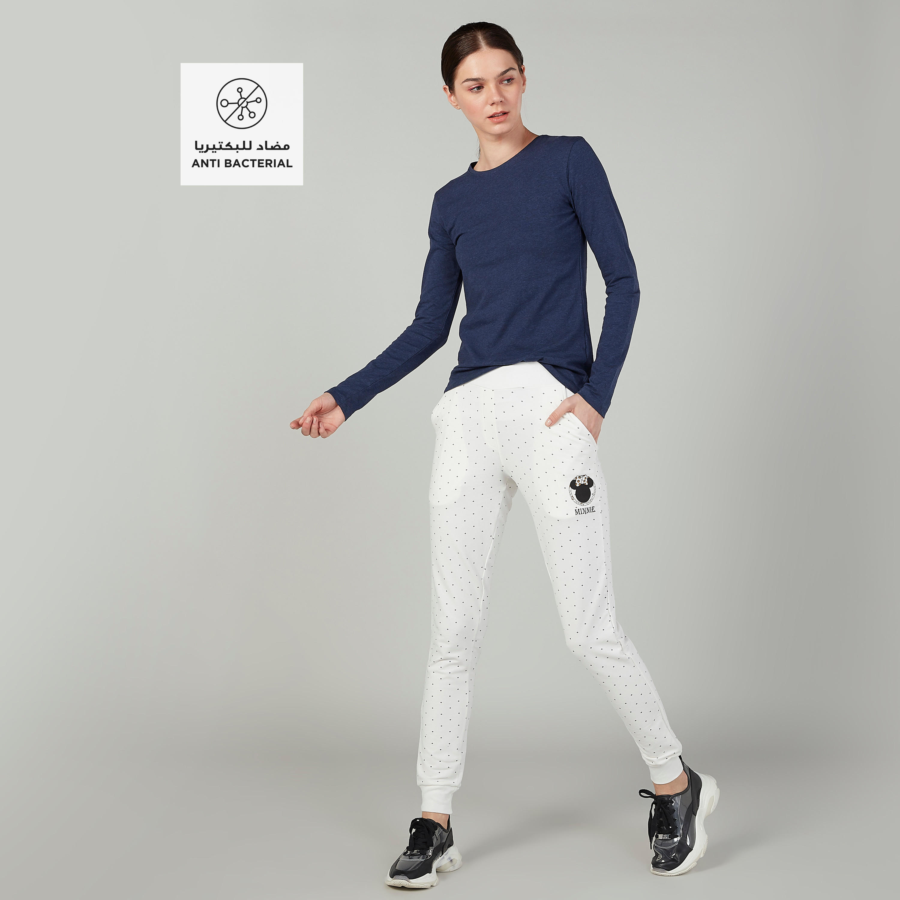 بلوزة سادة بياقة مستديرة وأكمام طويلة-women-clothing-tshirts-image-2