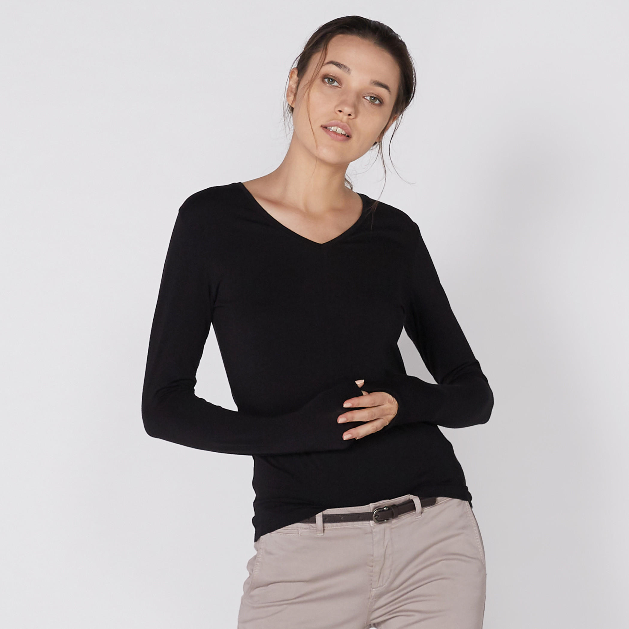 تيشيرت بياقة V وأكمام طويلة-women-clothing-tshirts-image-1