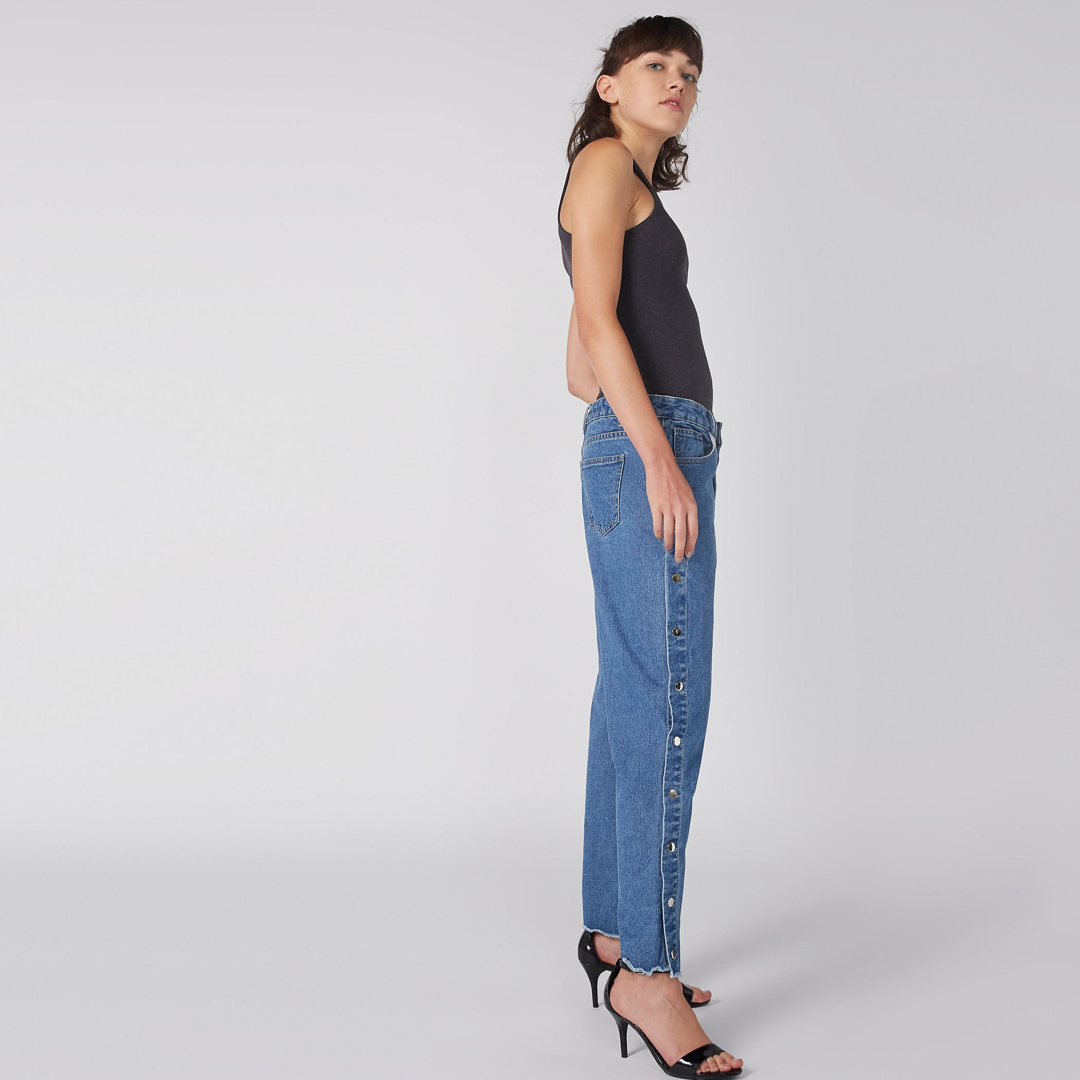 فيست بياقة عميقة وظهر متقاطع-women-clothing-tshirts-image-1