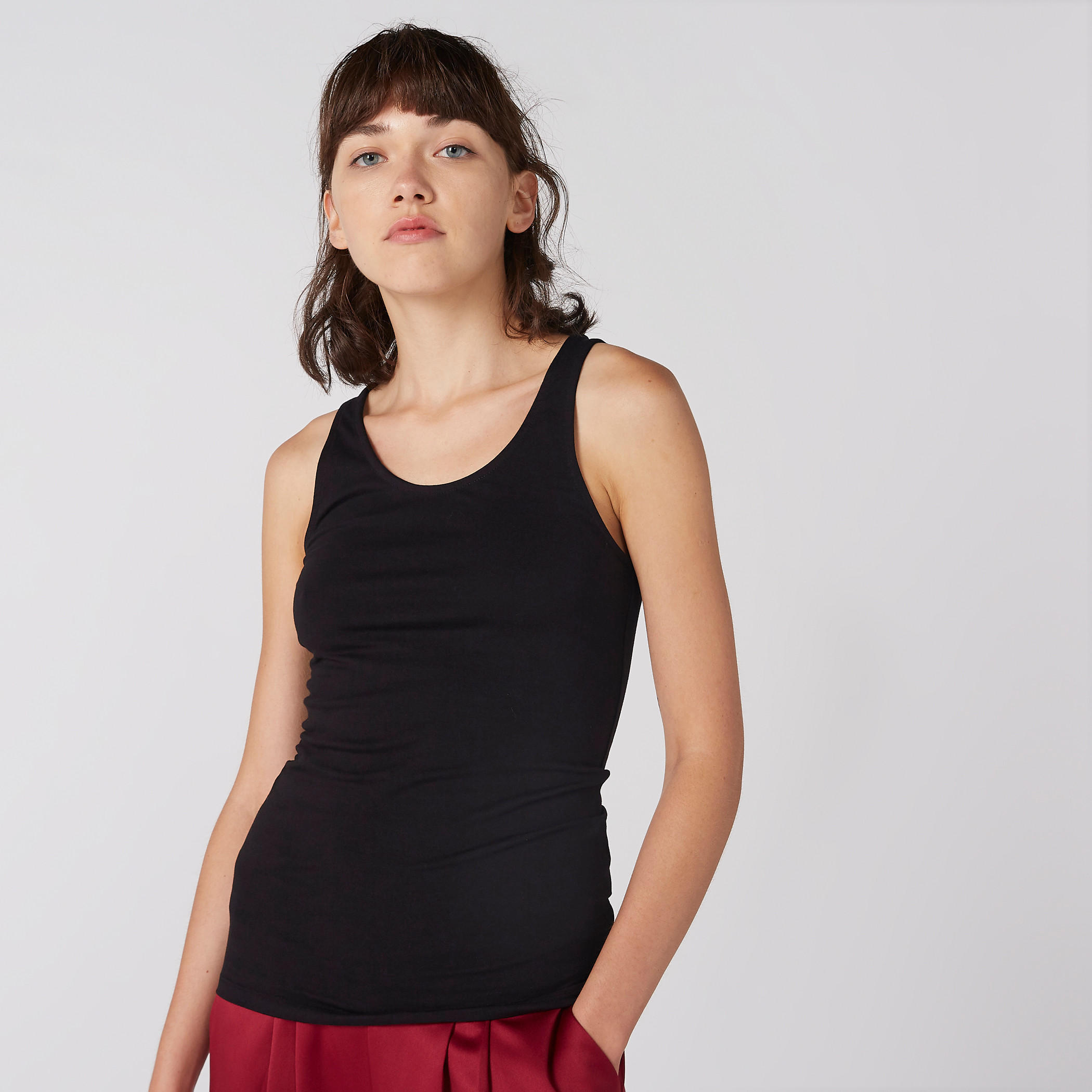 فيست دون أكمام بياقة عميقة-women-clothing-tshirts-image-2
