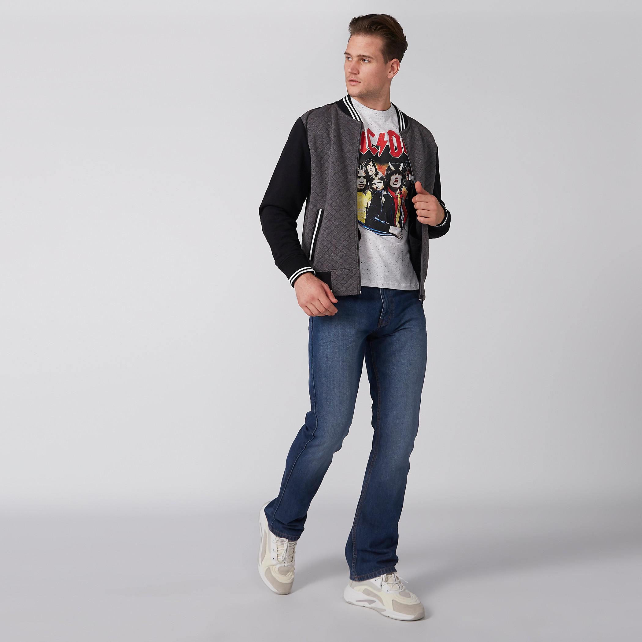 Jeans with Button Closure and Pocket Detail-men-clothing-bottoms-jeans-image-3