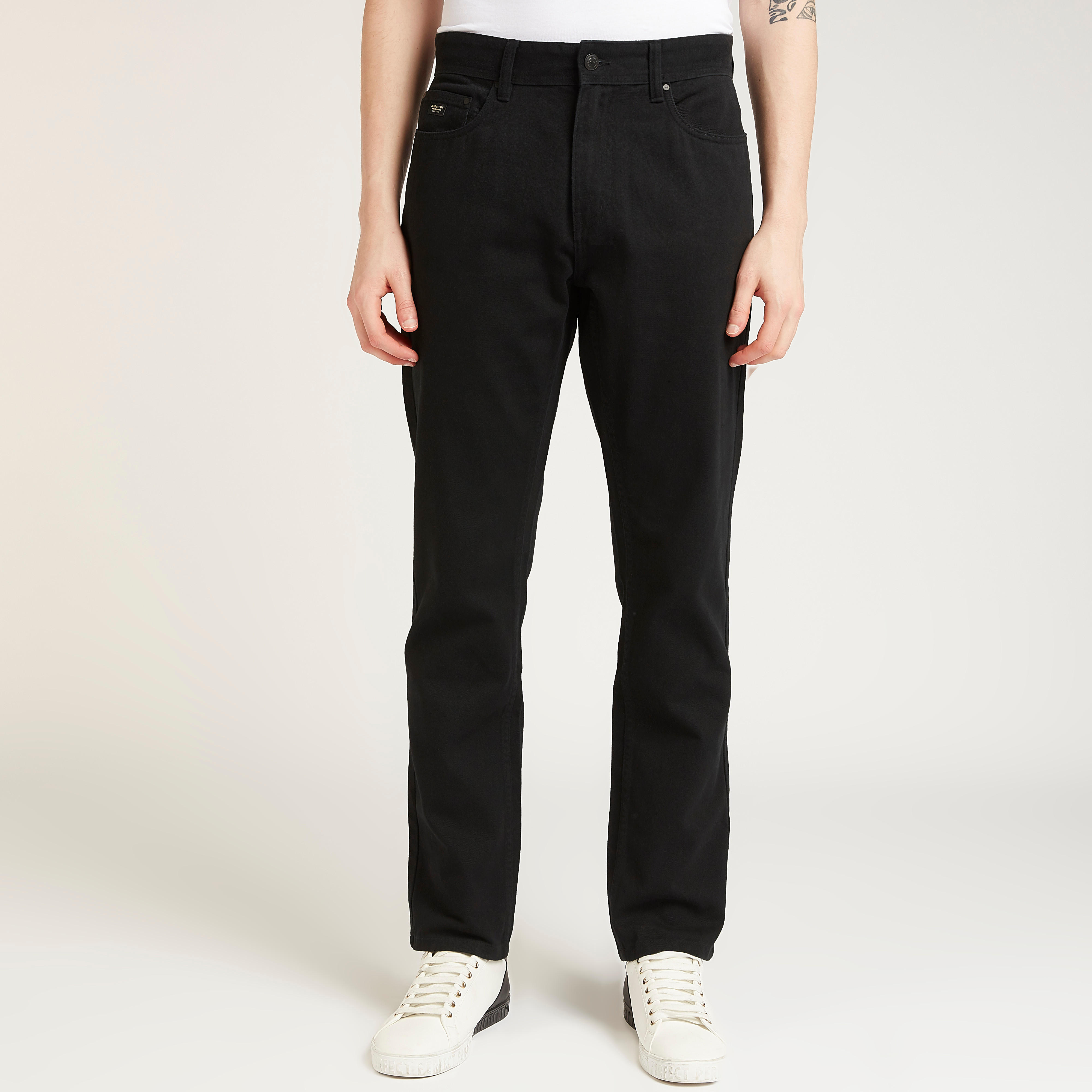 بنطلون جينز سادة طويل بتفاصيل جيوب وعراوي-men-clothing-bottoms-jeans-image-1