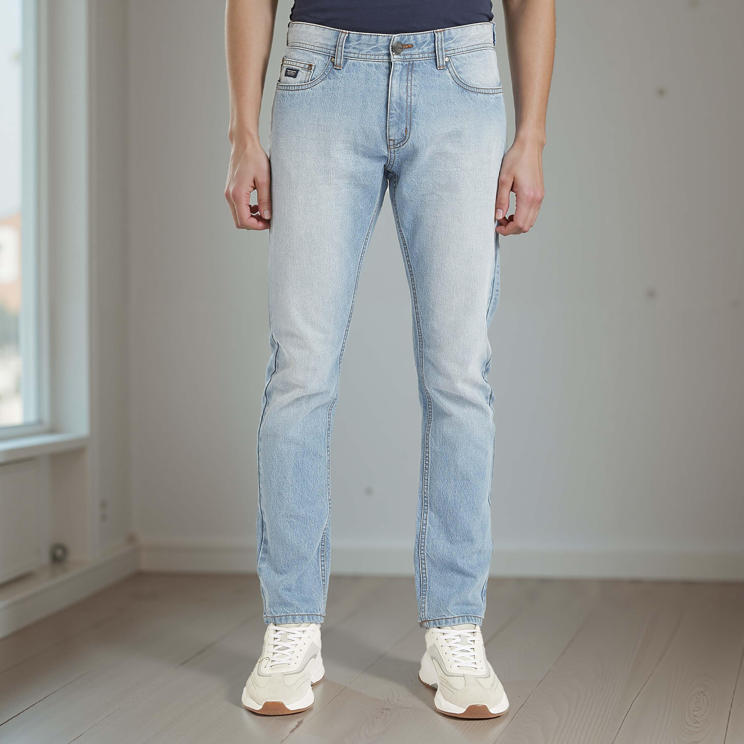 بنطلون جينز بتفاصيل جيوب وعراوي-men-clothing-bottoms-jeans-image-1