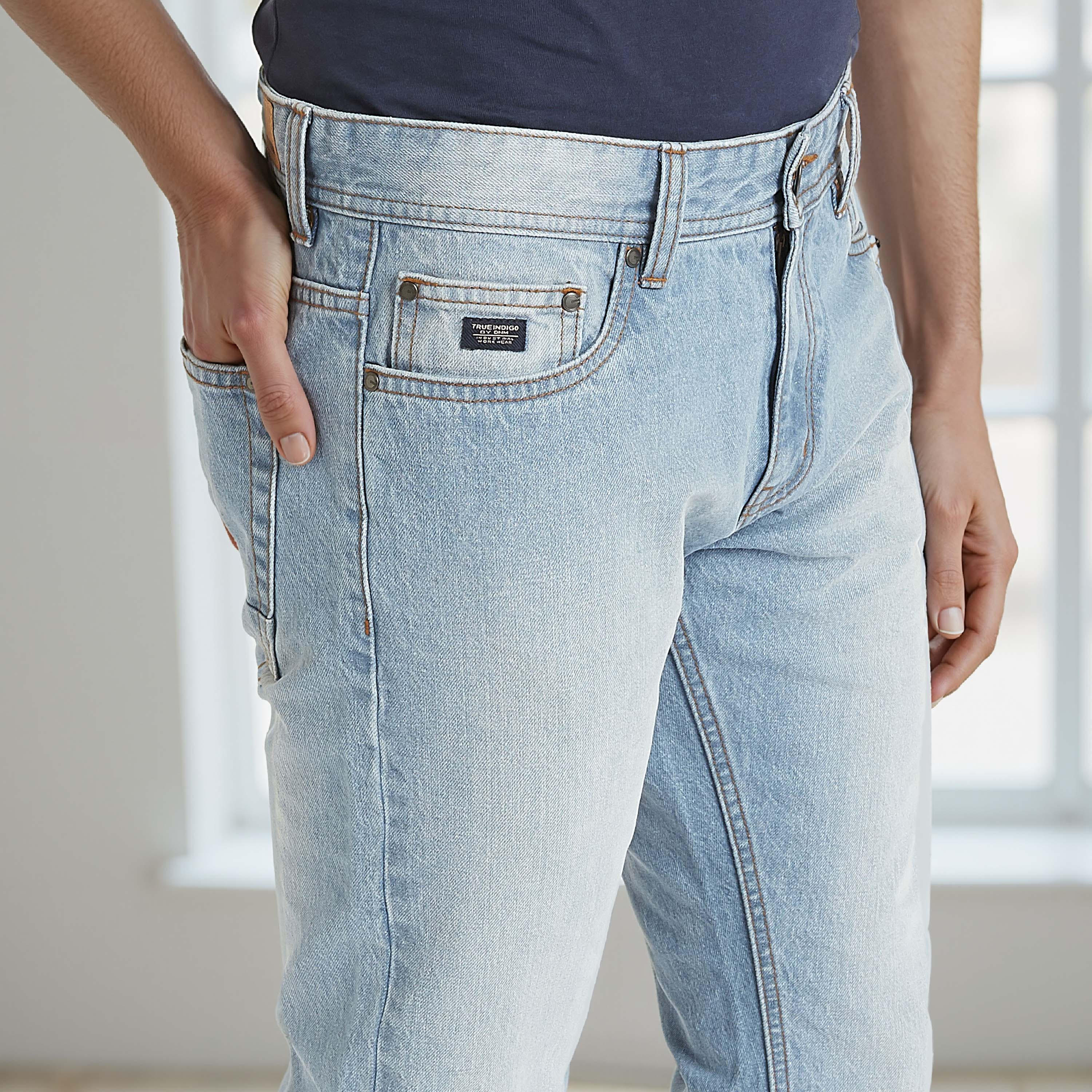 بنطلون جينز بتفاصيل جيوب وعراوي-men-clothing-bottoms-jeans-image-3