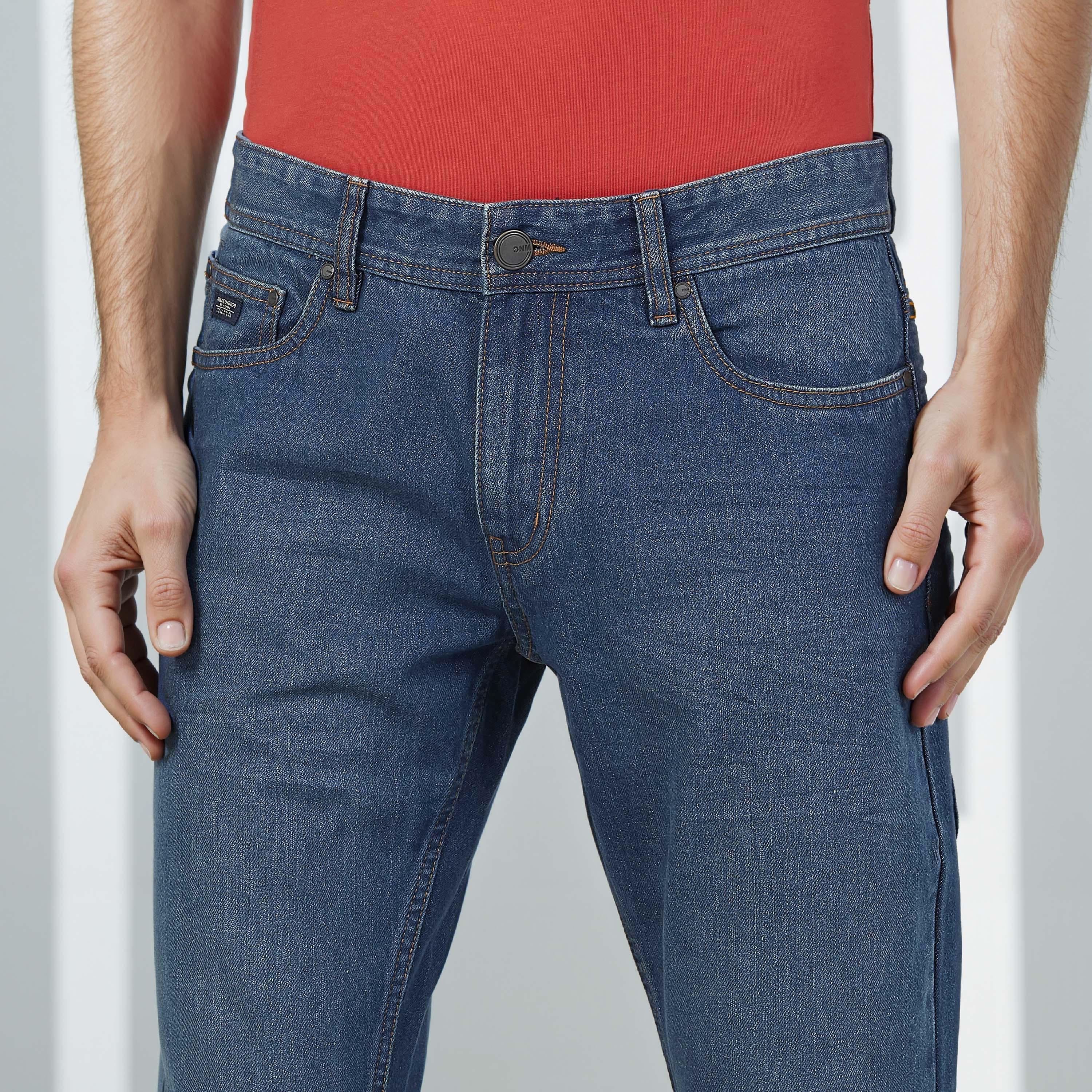 بنطال جينز طويل بتفاصيل جيوب وحلقات للحزام-men-clothing-bottoms-jeans-image-4