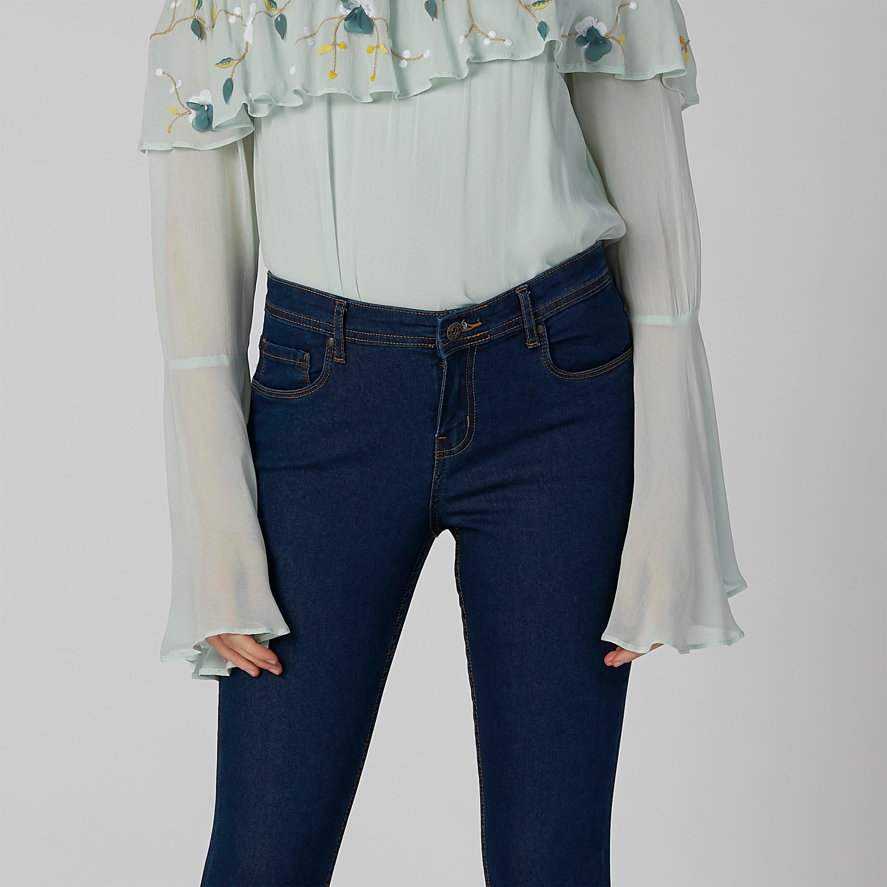 بنطال جينز طويل سادة بجيوب وحلقات للحزام-women-clothing-bottoms-jeans-image-5