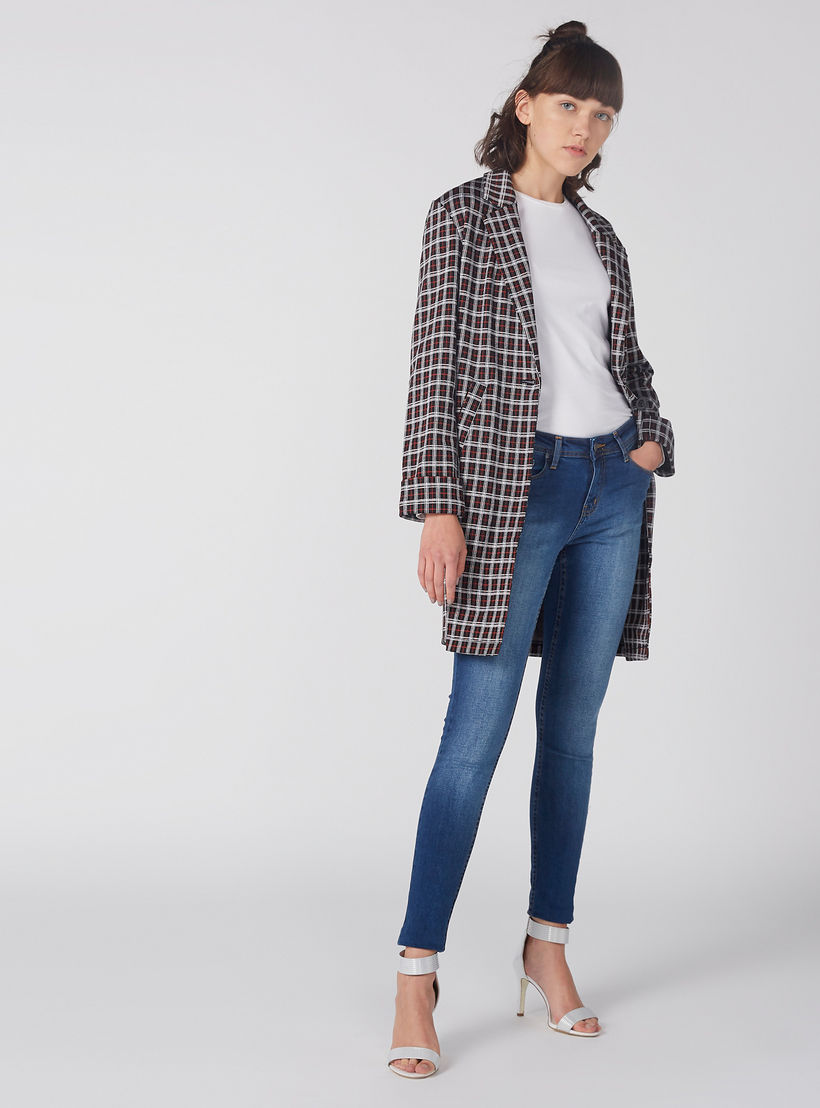 بنطال جينز طويل بزر إغلاق وجيوب-women-clothing-bottoms-jeans-image-1