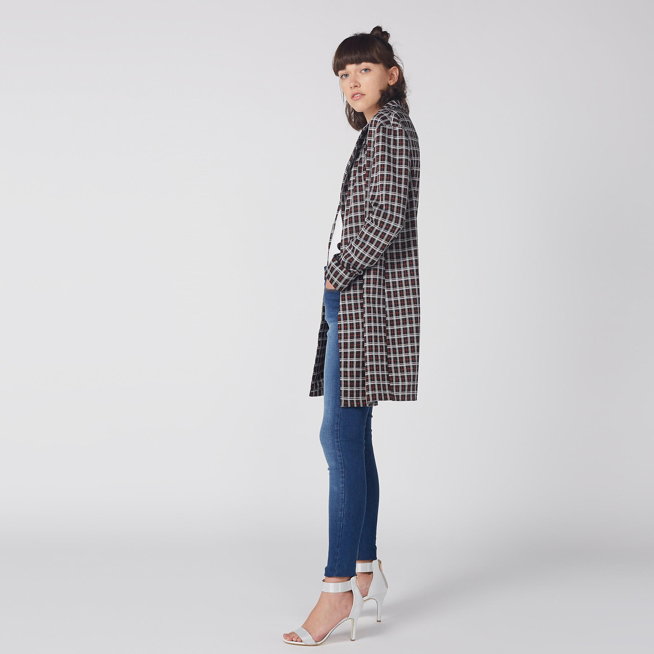 بنطال جينز طويل بزر إغلاق وجيوب-women-clothing-bottoms-jeans-image-5