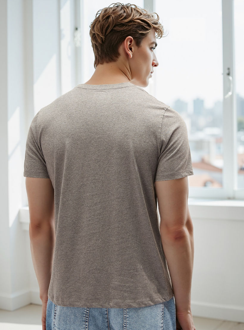 Plain Regular Fit Crew Neck T-shirt with Short Sleeves-men-clothing-tshirtsandpolos-tshirts-image-4
