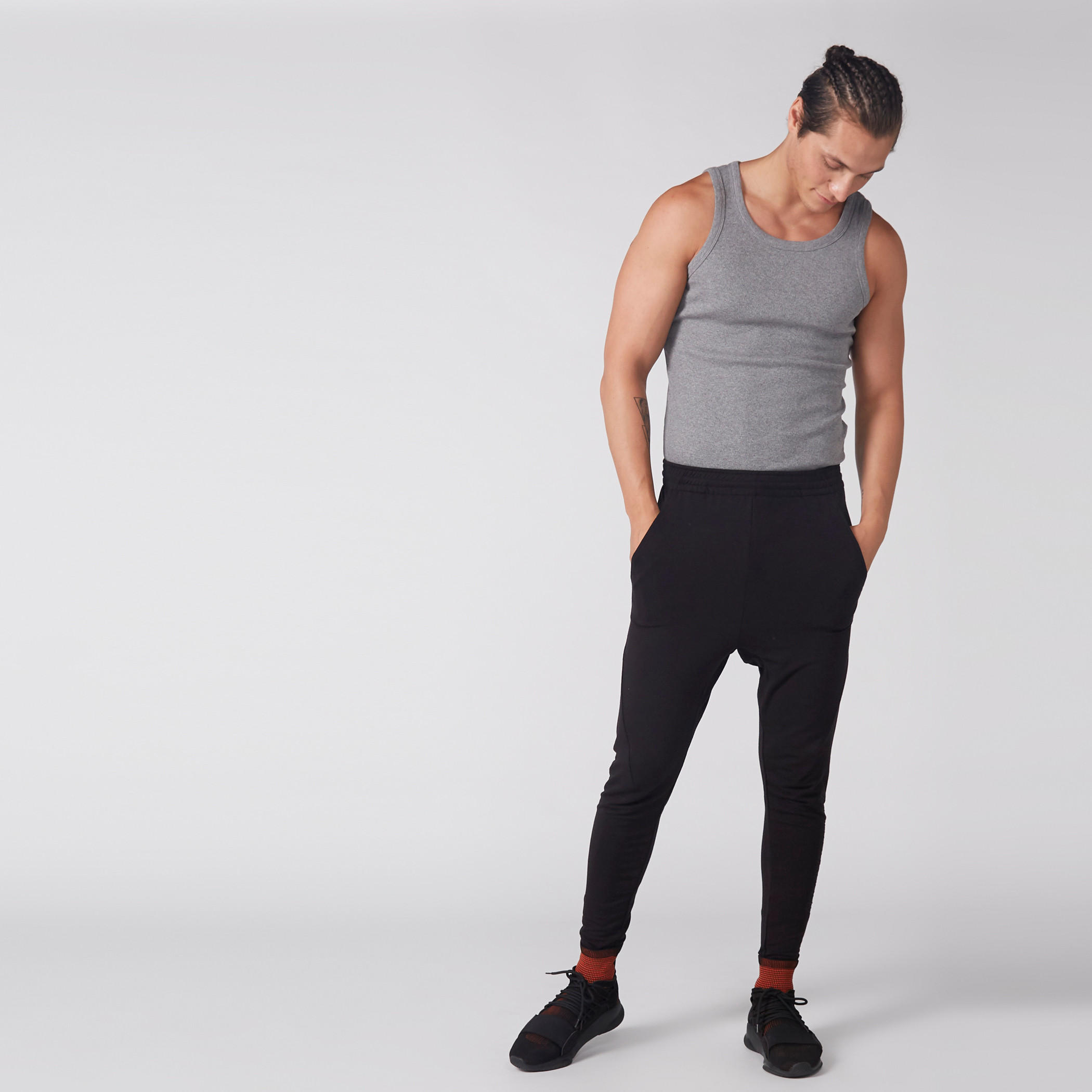 سترة فيست بارزة الملمس دون أكمام بياقة عميقة-men-clothing-tshirtsandpolos-vests-image-4