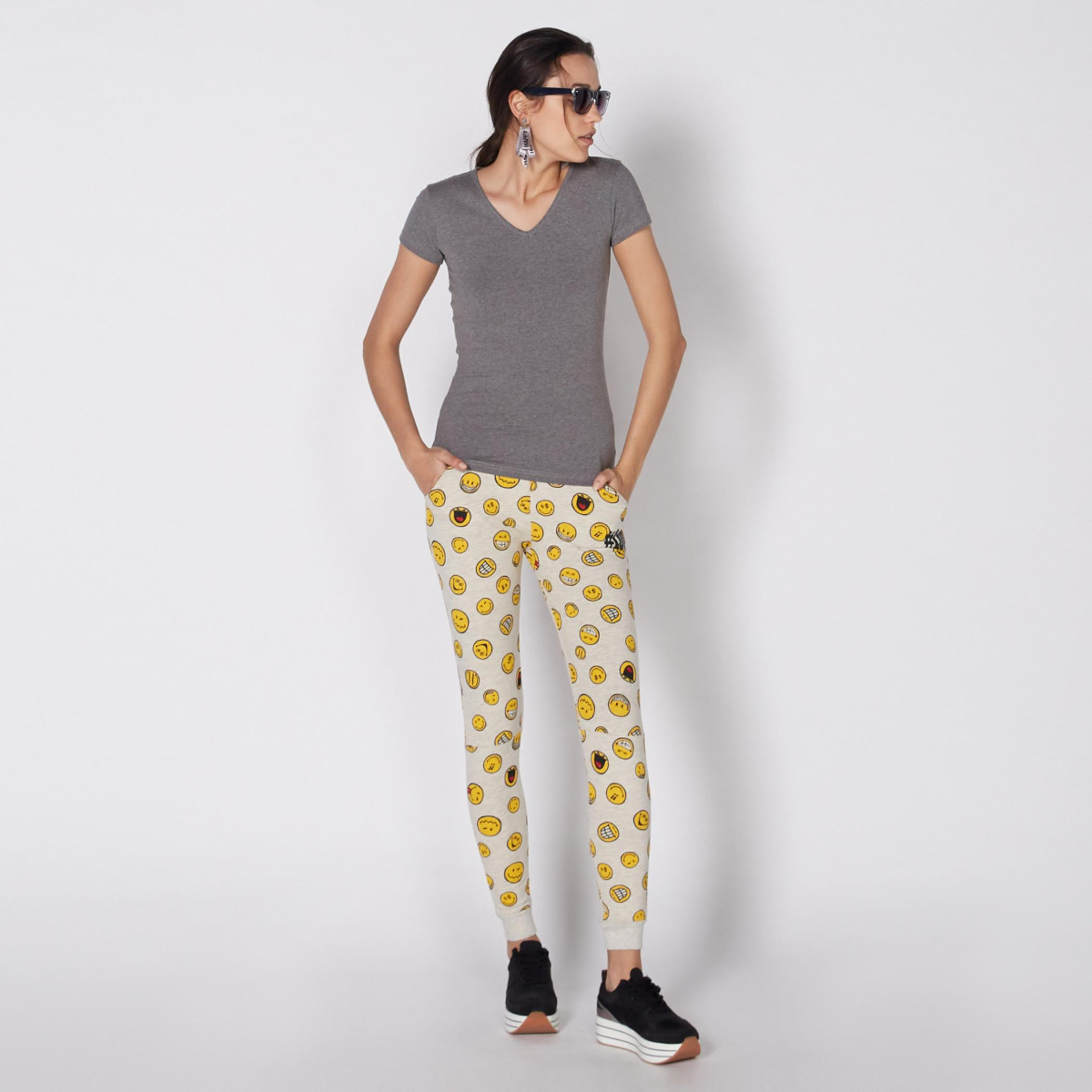 تيشيرت سادة بياقة V وأكمام كاب-women-clothing-tshirts-image-2