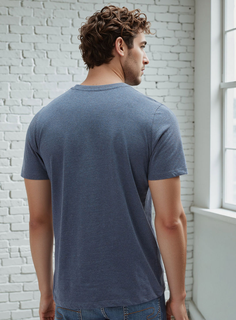 Plain Regular Fit Crew Neck T-shirt with Short Sleeves-men-clothing-tshirtsandpolos-tshirts-image-3