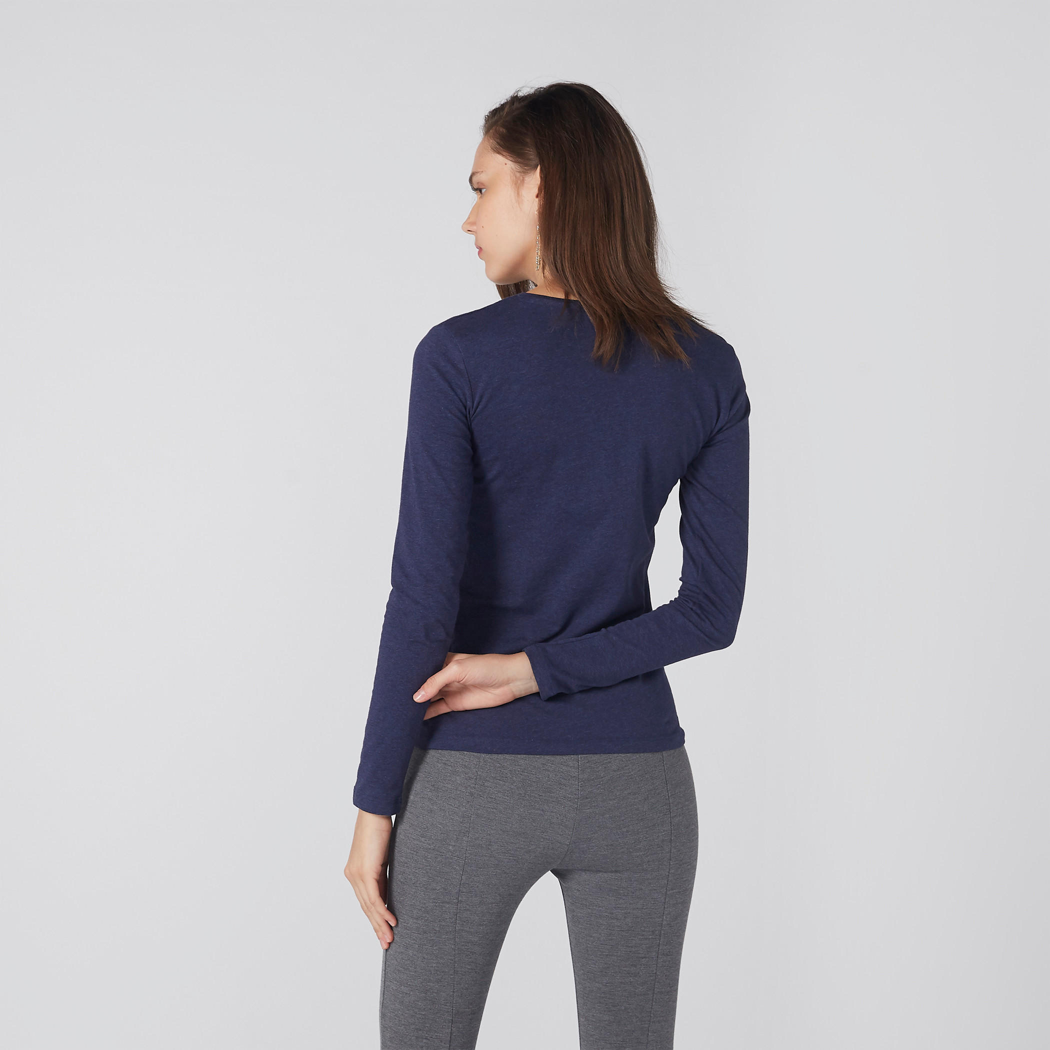 تيشيرت بياقة مستديرة وأكمام طويلة-women-clothing-tshirts-image-3