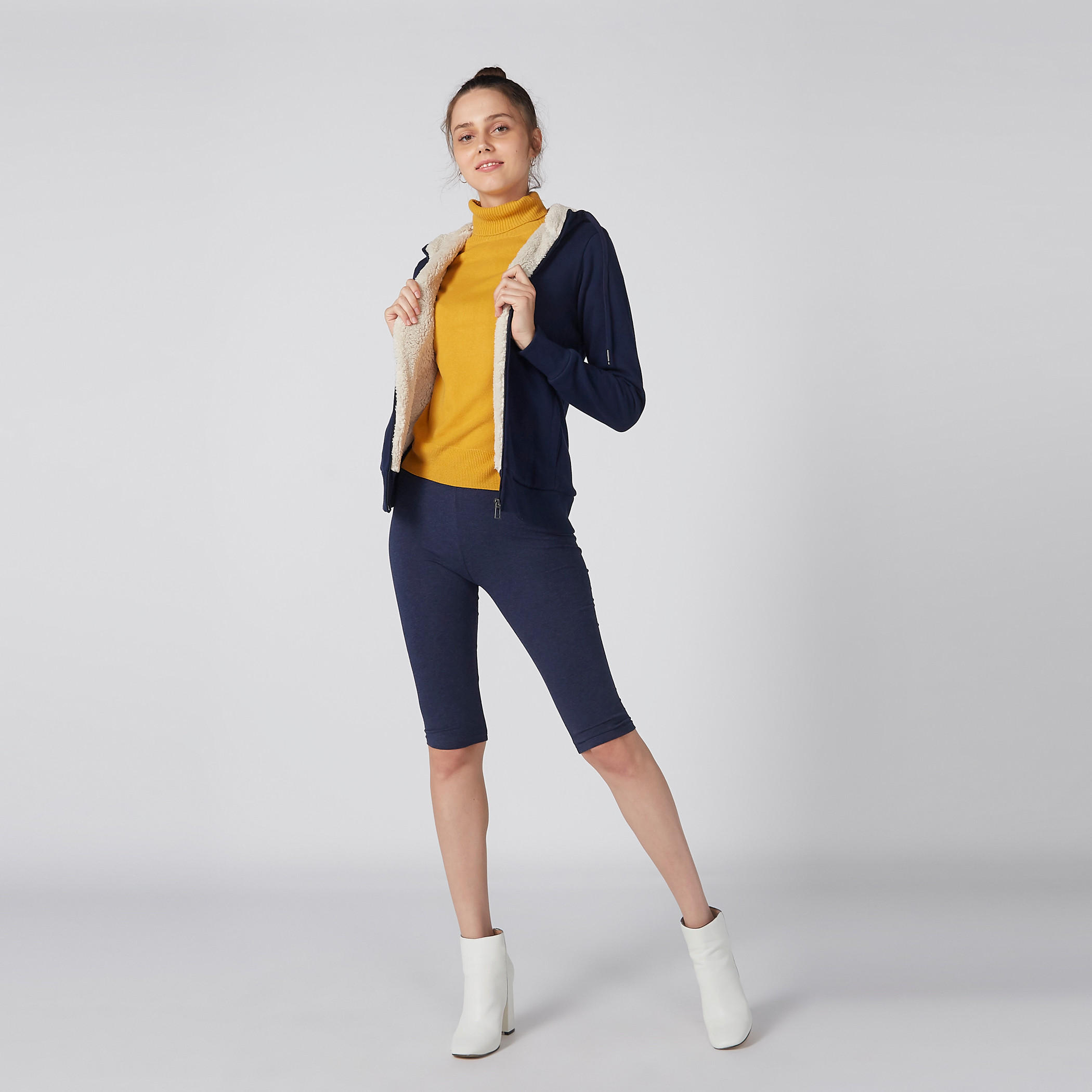 بنطال ليقنز بطول 3/4 وخصر مطاطي-women-clothing-bottoms-leggings-image-3