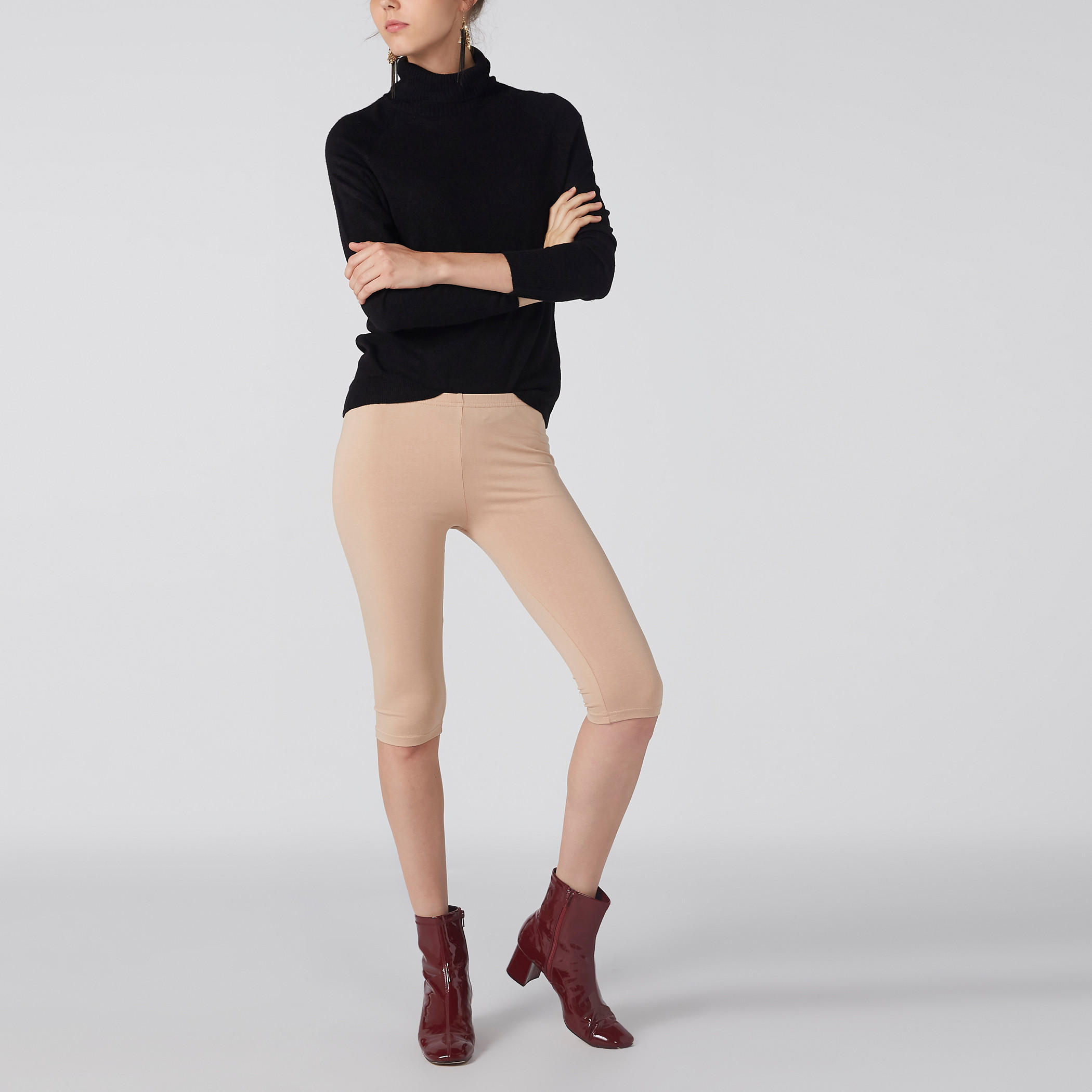 بنطال ليقنز بطول 3/4 وخصر مطاطي-women-clothing-bottoms-leggings-image-1