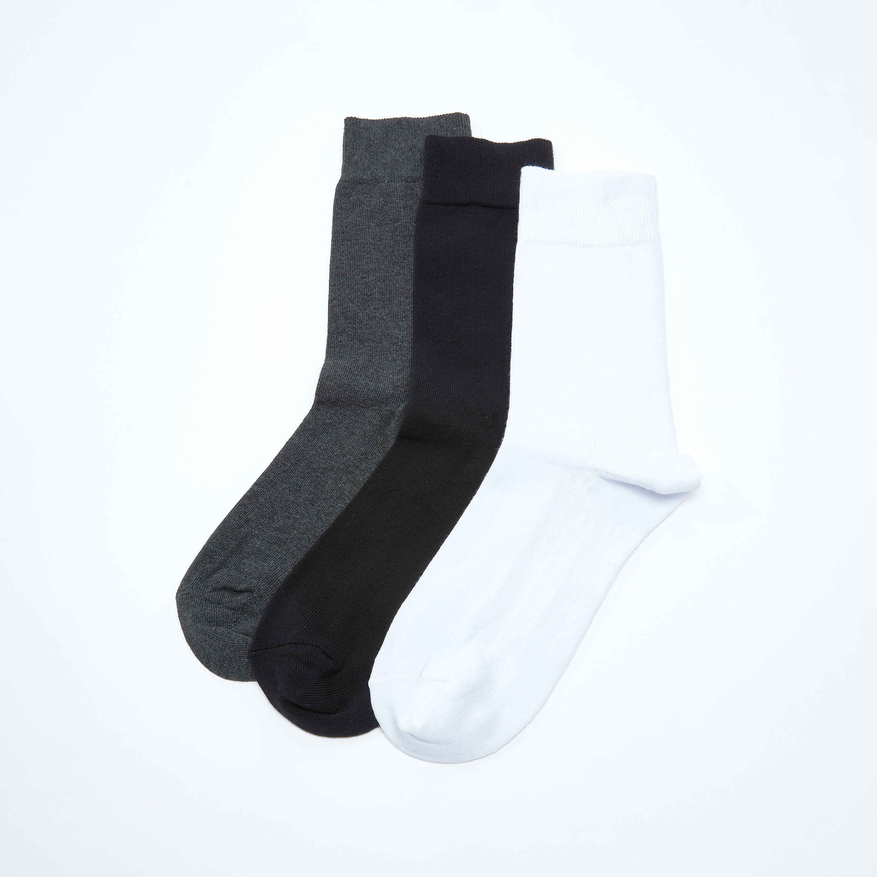 جوارب متنوعة متوسطة الطول بأساور مطّاطية - طقم من 3 أزواج-men-socks-image-1
