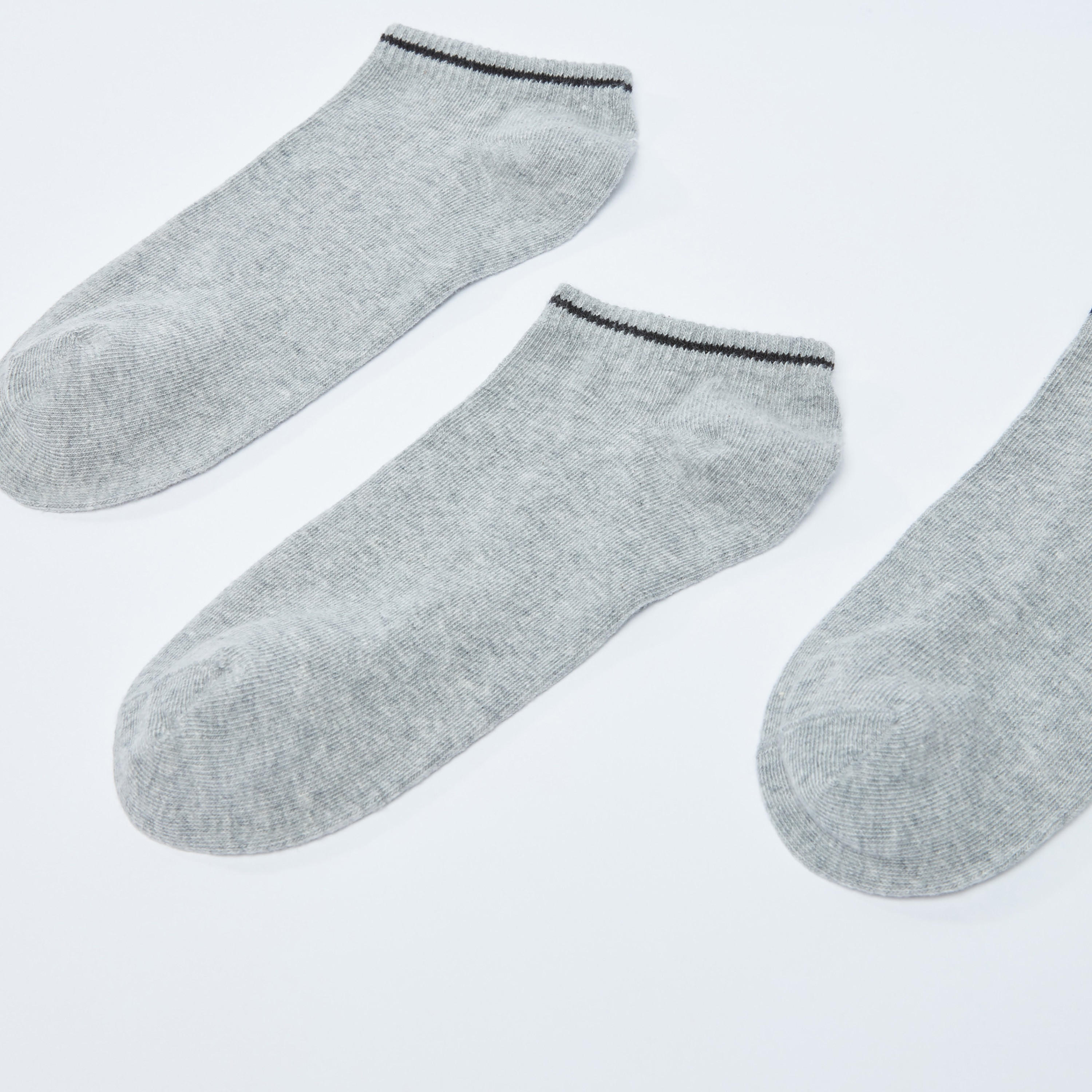 جوارب مضلعة بطول الكاحل - طقم من 3 أزواج-men-socks-image-3
