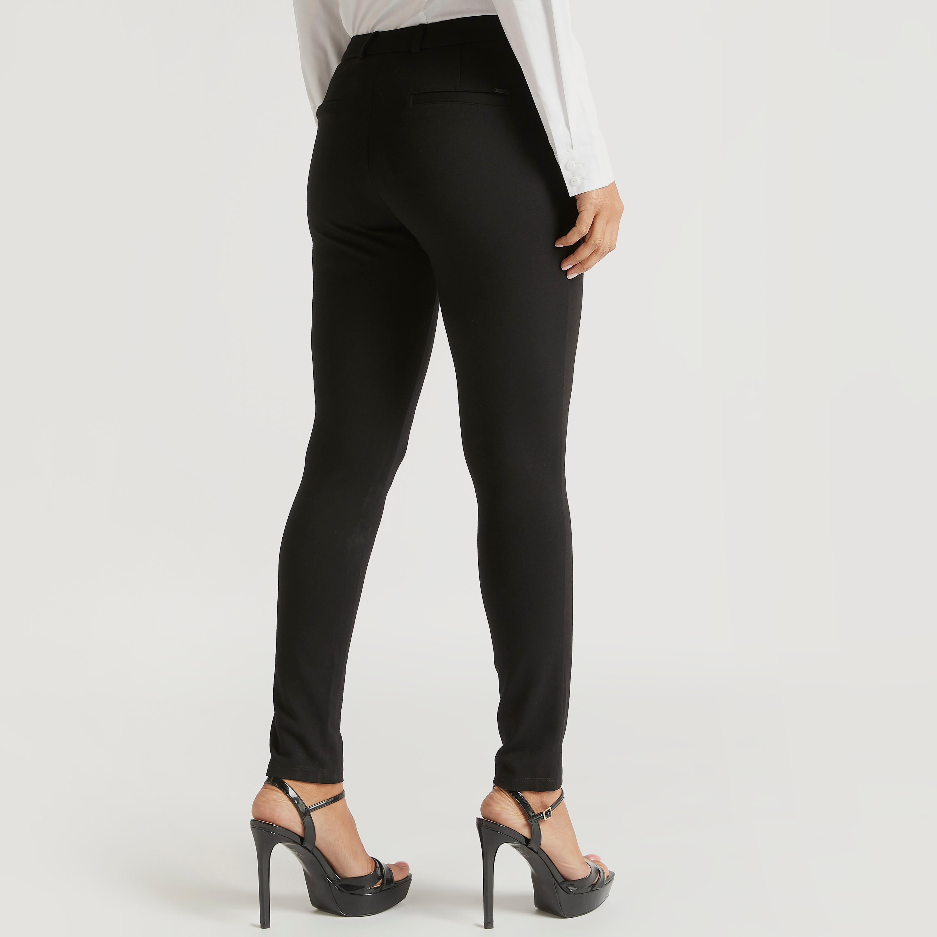 بنطلون رسمي سادة بزر إغلاق وجيوب-women-clothing-bottoms-trousers-image-4