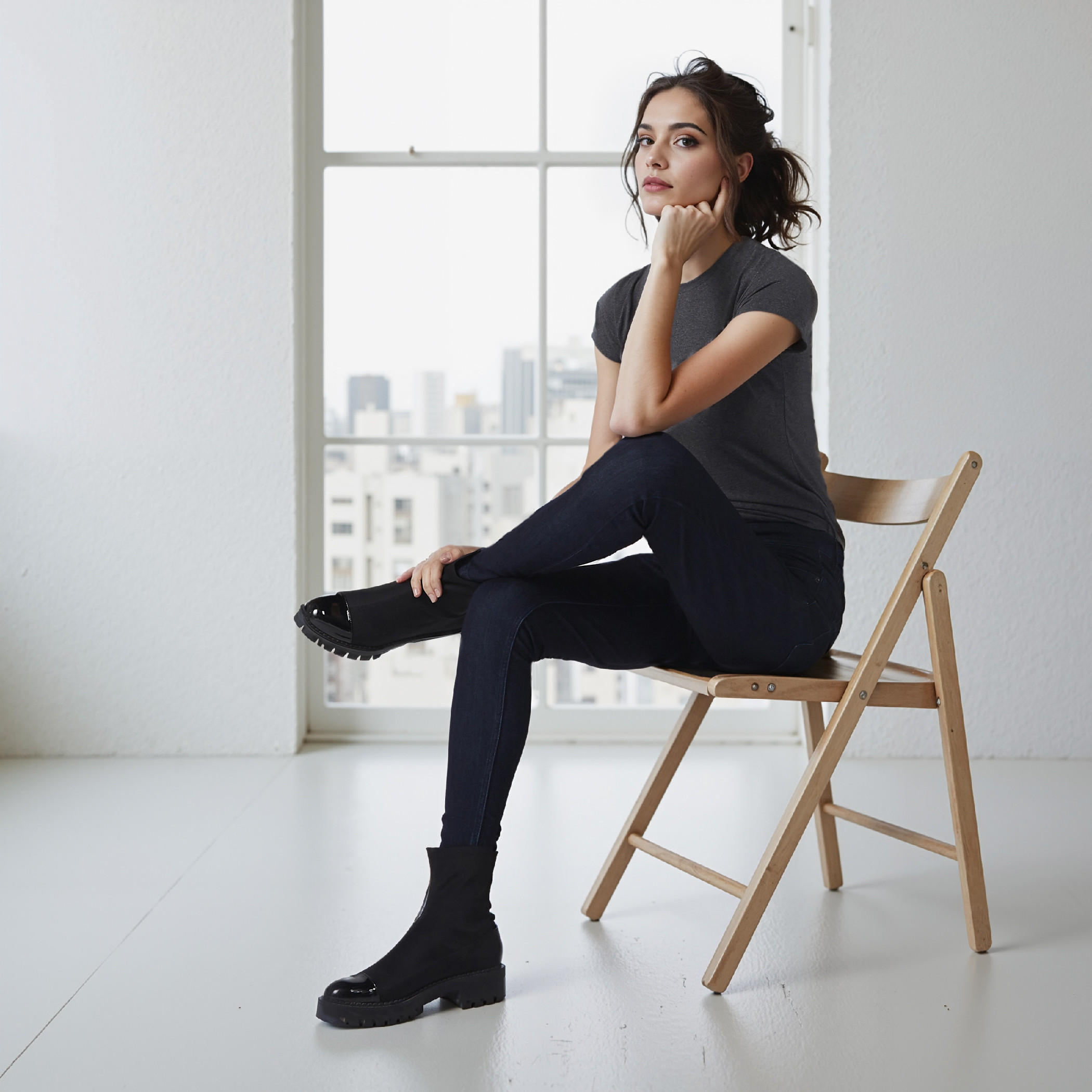 بنطال جينز بقصّة ضيّقة وزر إغلاق وجيوب-women-clothing-bottoms-jeans-image-2