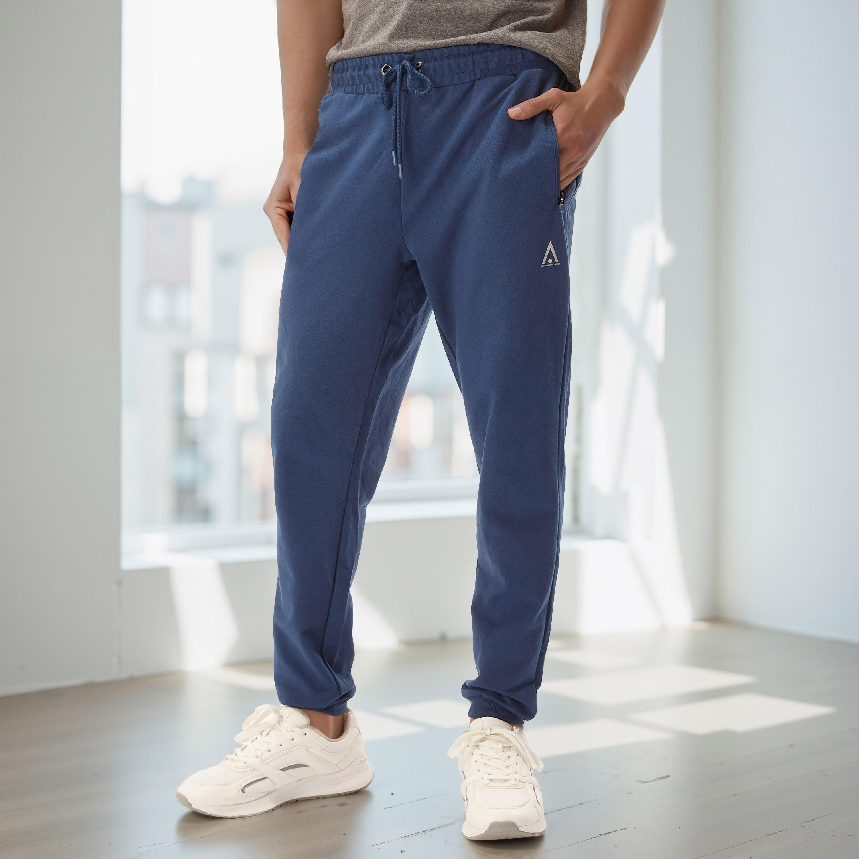 Jog Pants with Pocket Detail and Drawstring-men-clothing-sportswearandactivewear-bottoms-joggers-image-1