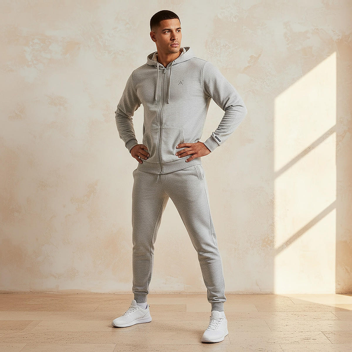 بنطلون رياضي بتفاصيل جيب ورباط-men-clothing-sportswearandactivewear-bottoms-joggers-image-1