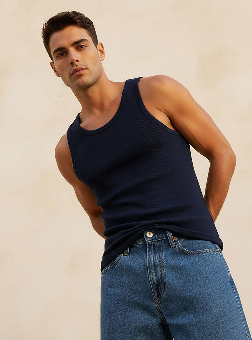 فيست بارز الملمس دون أكمام بياقة عميقة-men-clothing-tshirtsandpolos-vests-image-5