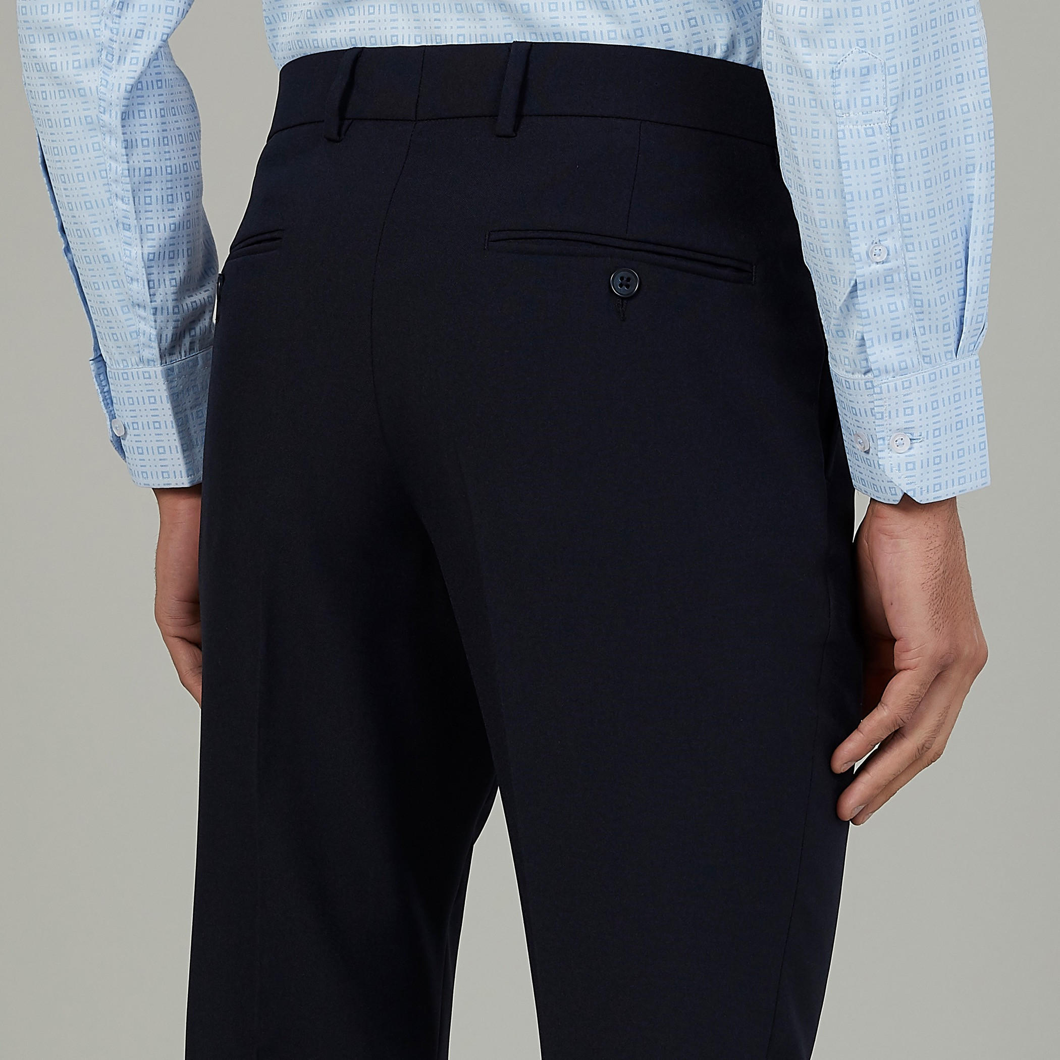 بنطلون سادة طويل بجيوب وحلقات للحزام-men-clothing-bottoms-trousersandchinos-trousers-image-4