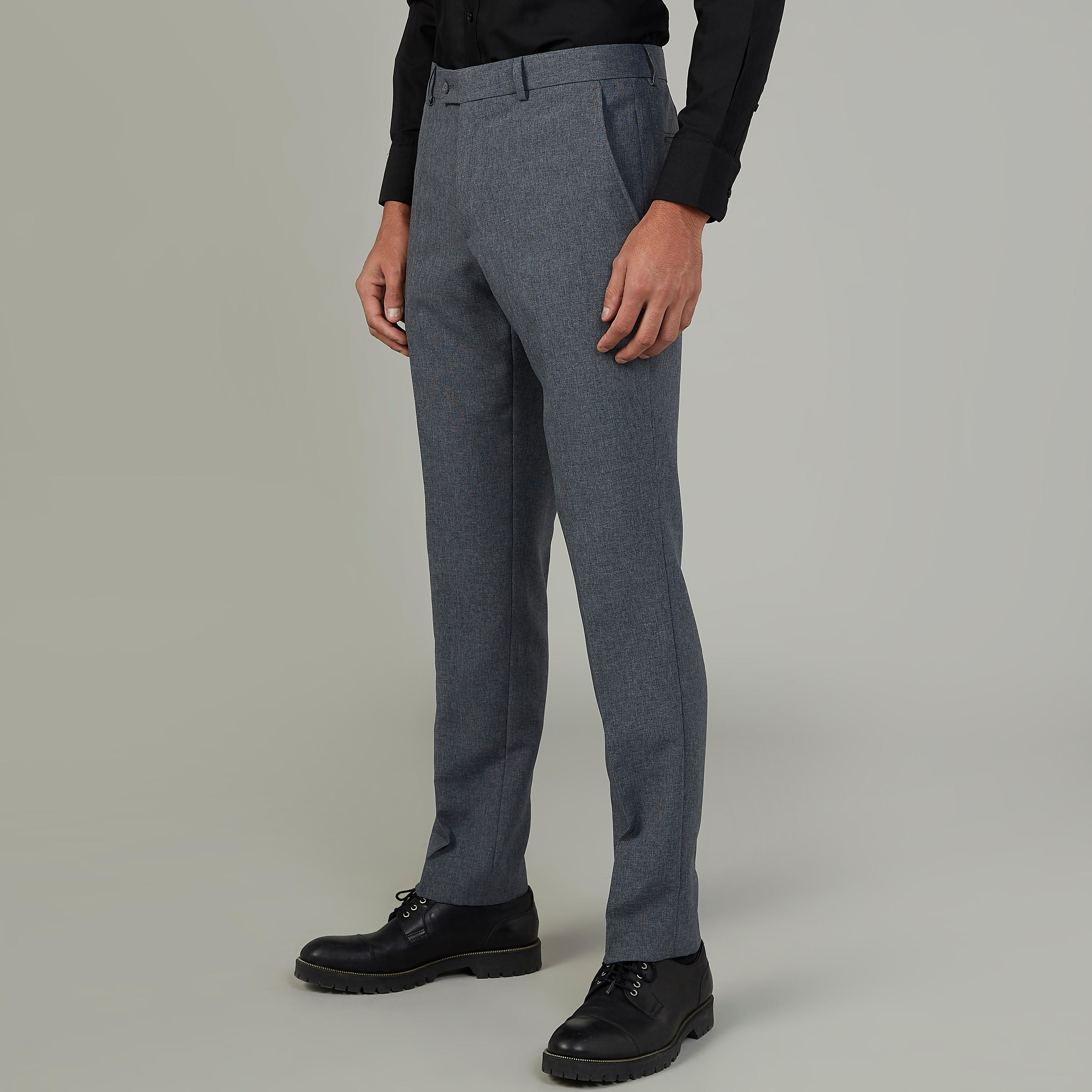 بنطلون رسمي طويل بارز الملمس بجيوب وحلقات للحزام-men-clothing-bottoms-trousersandchinos-trousers-image-1