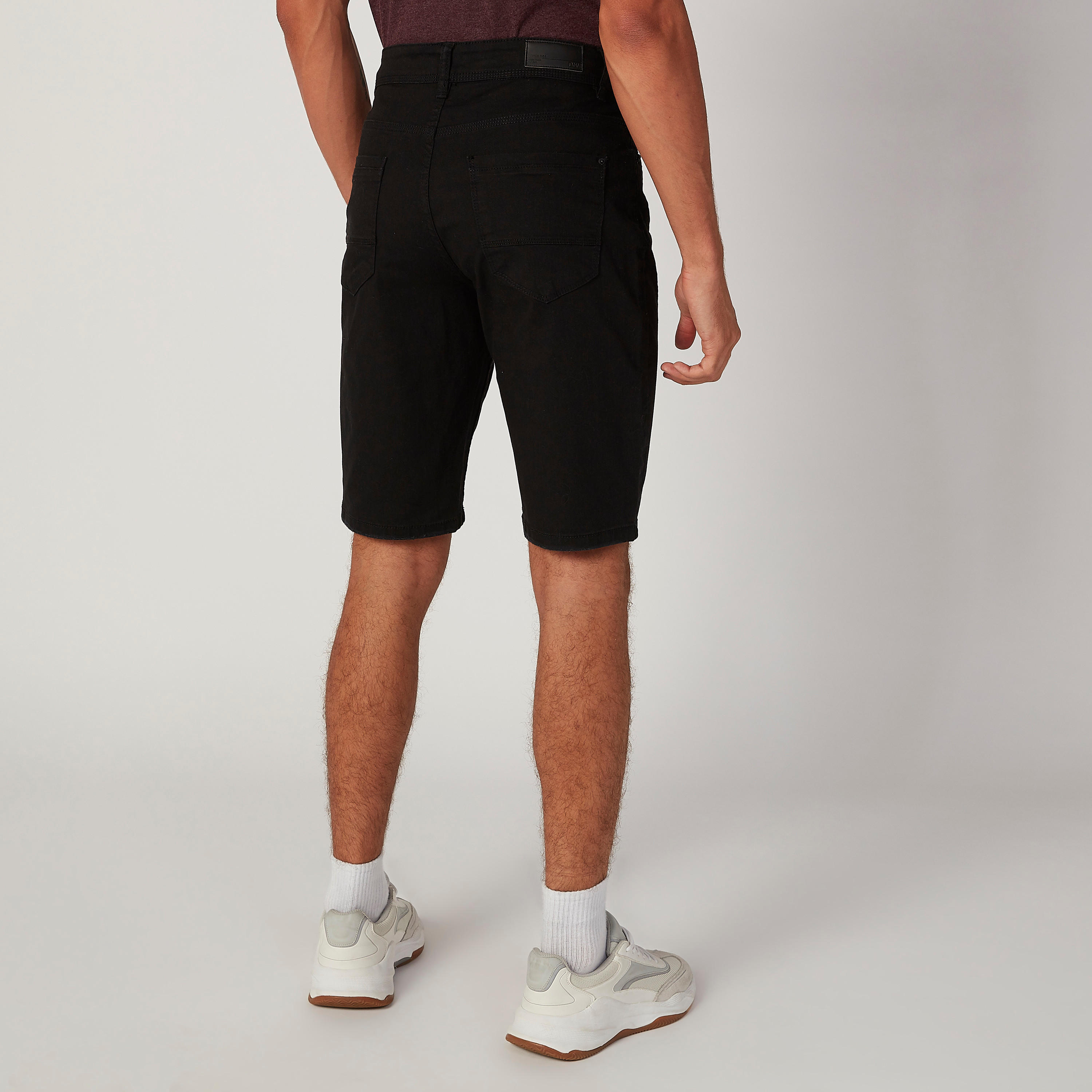 شورت دينم سادة بجيوب وحلقات للحزام-men-clothing-bottoms-shorts-image-3