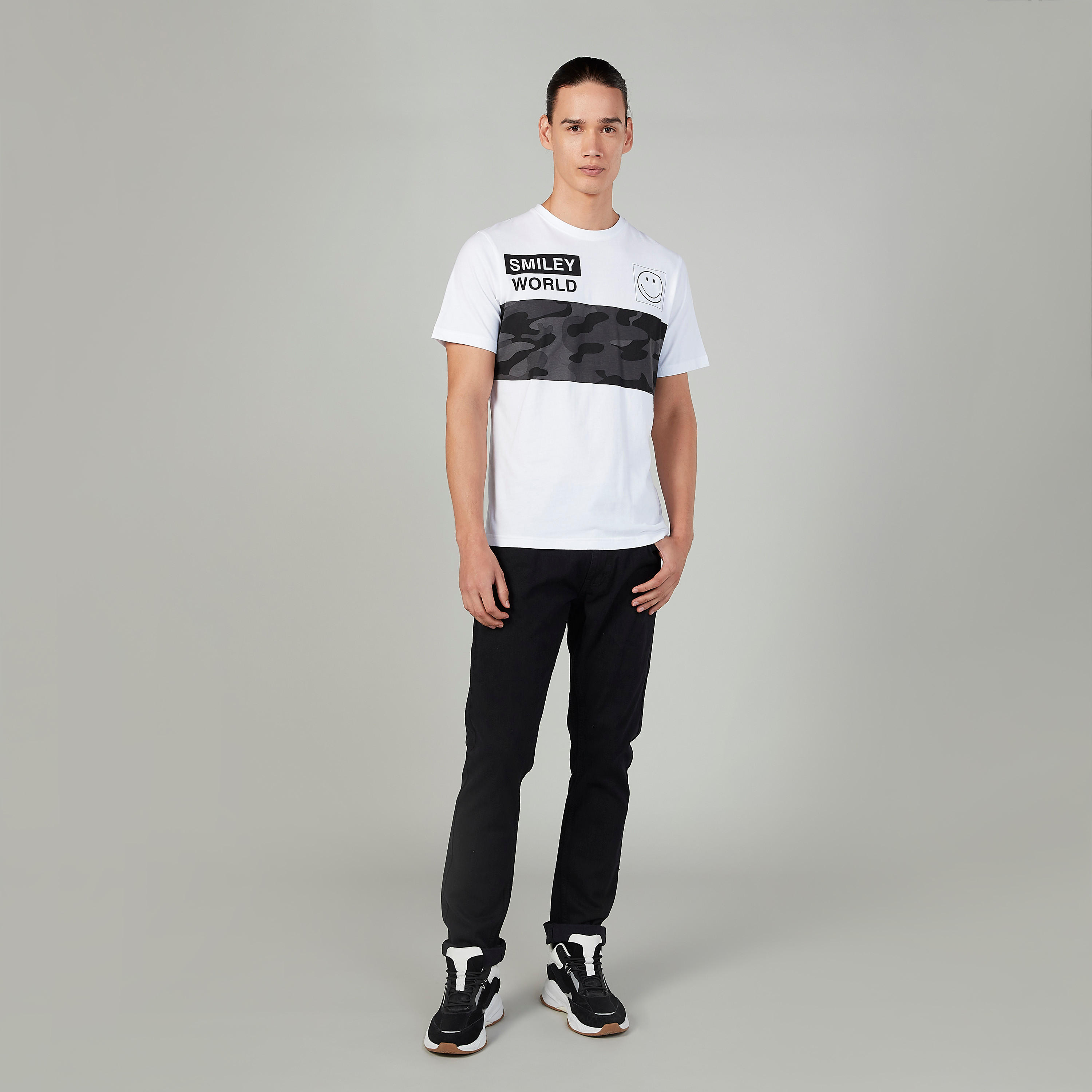 جينز سادة طويل بجيوب وحلقات للحزام-men-clothing-bottoms-jeans-image-2