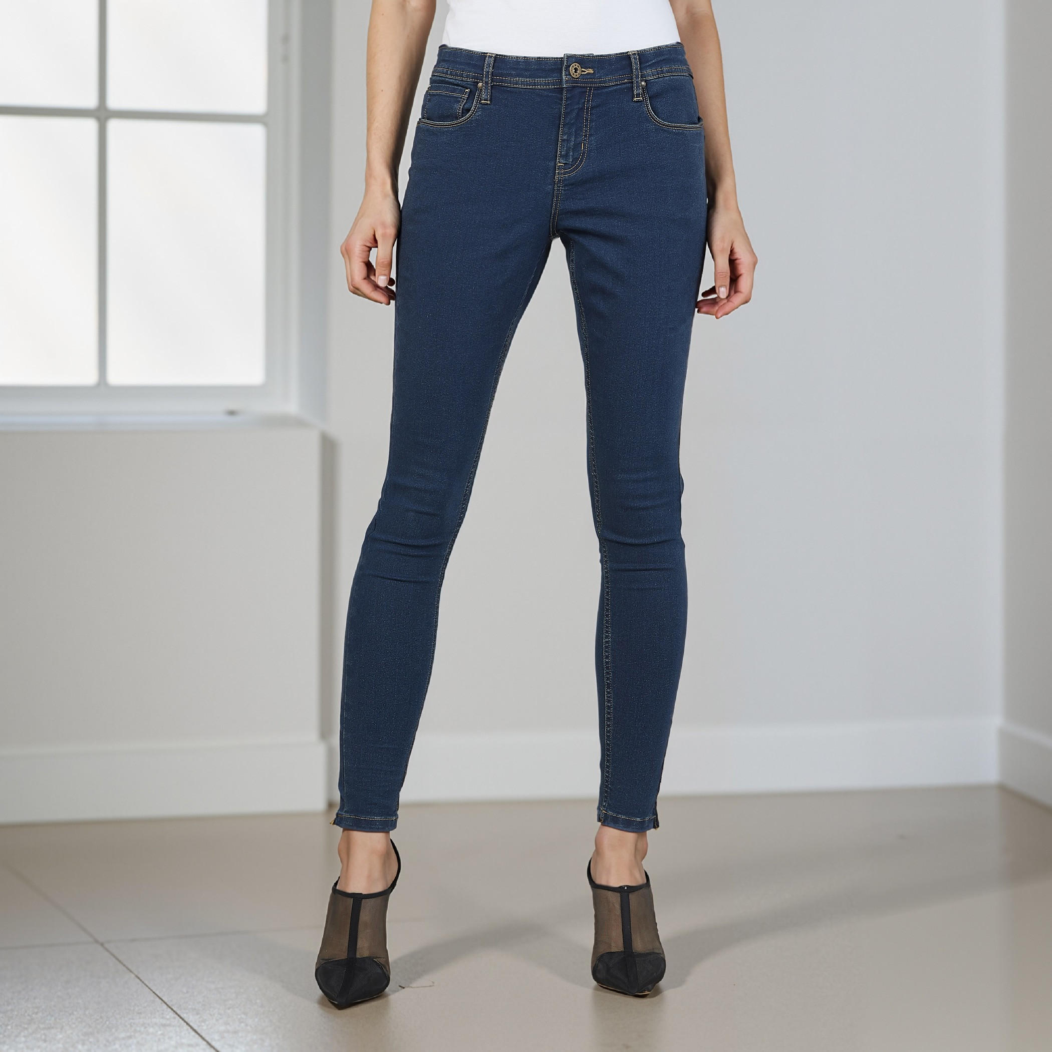 Textured Jeans with Belt Loops and Pocket Detail-women-clothing-bottoms-jeans-image-1