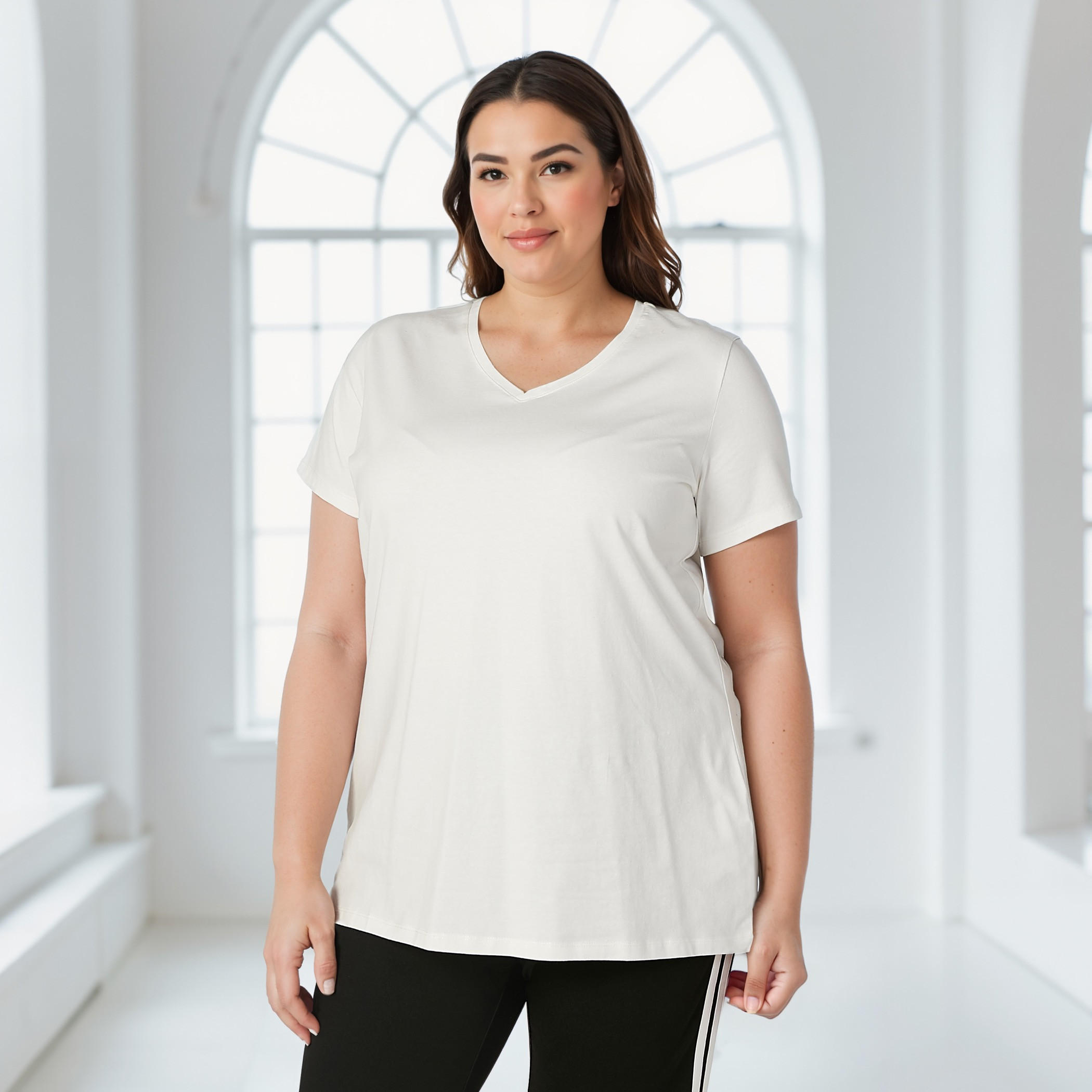 بلوزة سادة بياقة V وأكمام قصيرة-women-clothing-tshirts-image-4