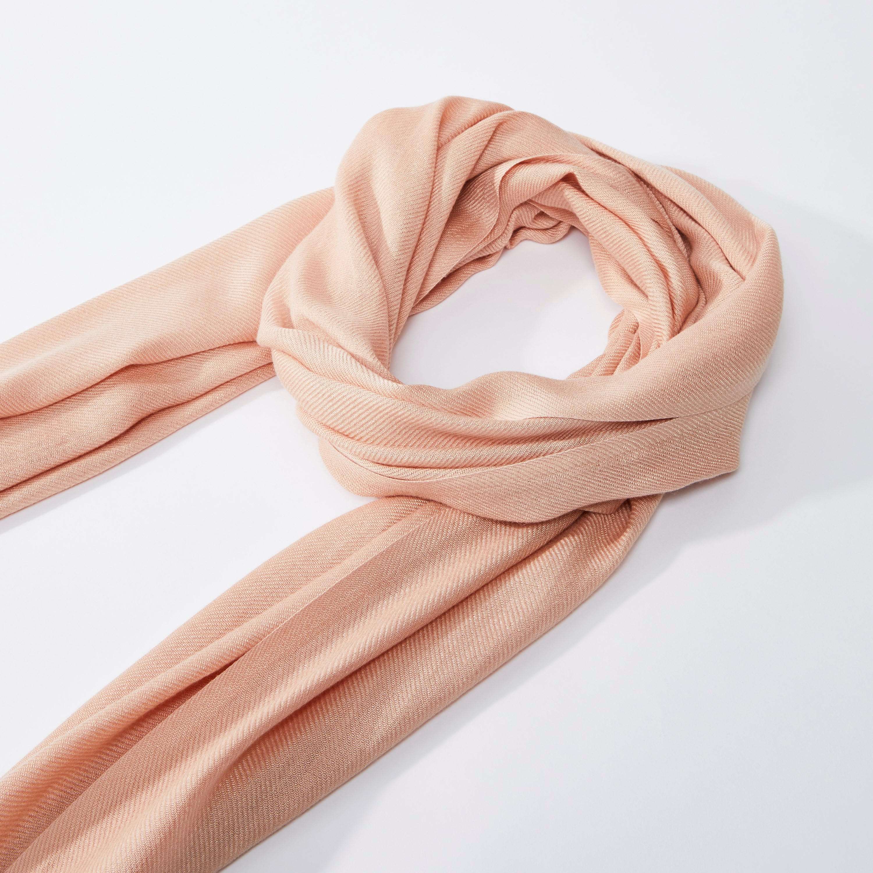 وشاح سادة بشراشيب-women-winterwear-scarves-image-3