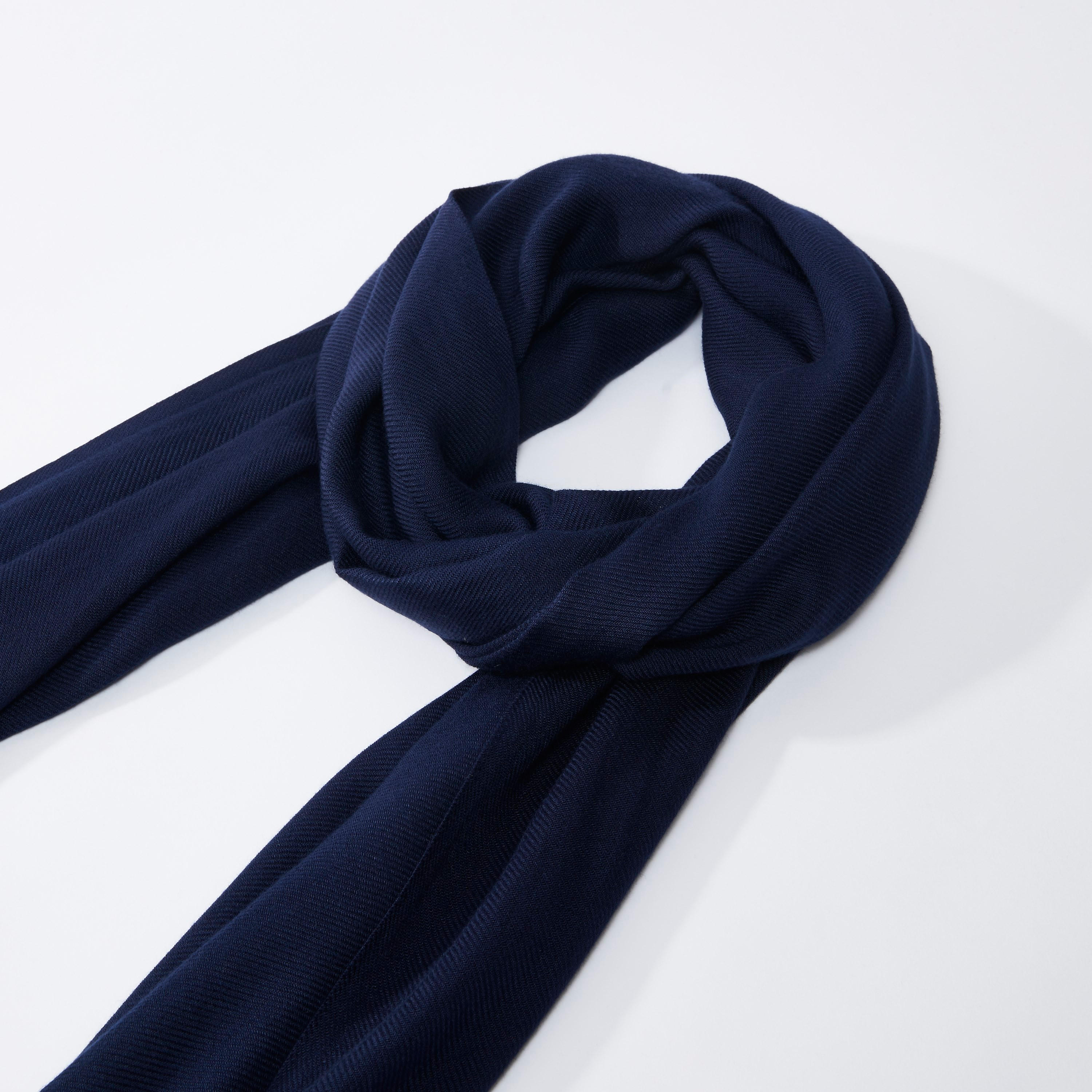 وشاح بارز الملمس بشرّابات-women-clothingaccessories-scarves-image-2