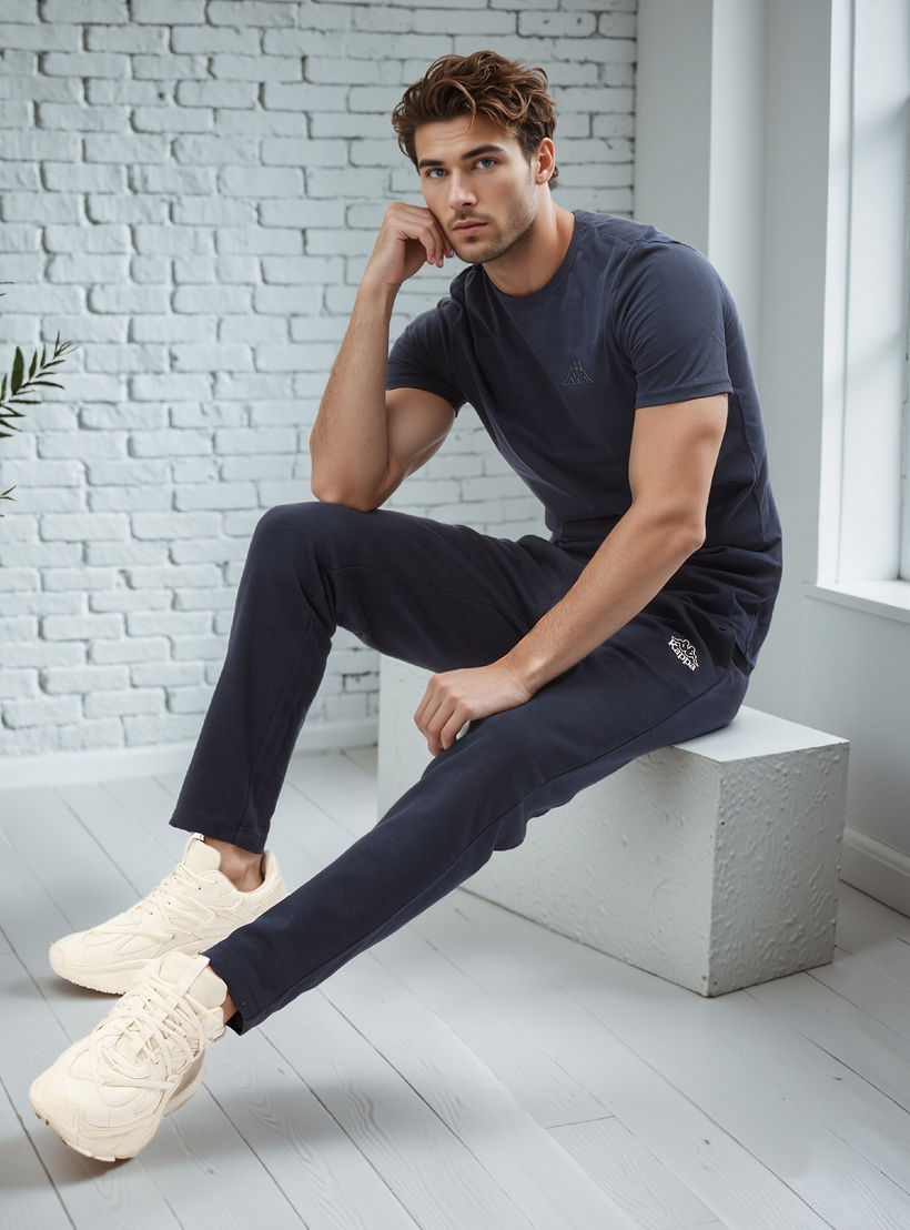 بنطلون بقصة عادية مع رباط للإغلاق وتفاصيل جيوب من كابا-men-clothing-sportswearandactivewear-bottoms-joggers-image-2