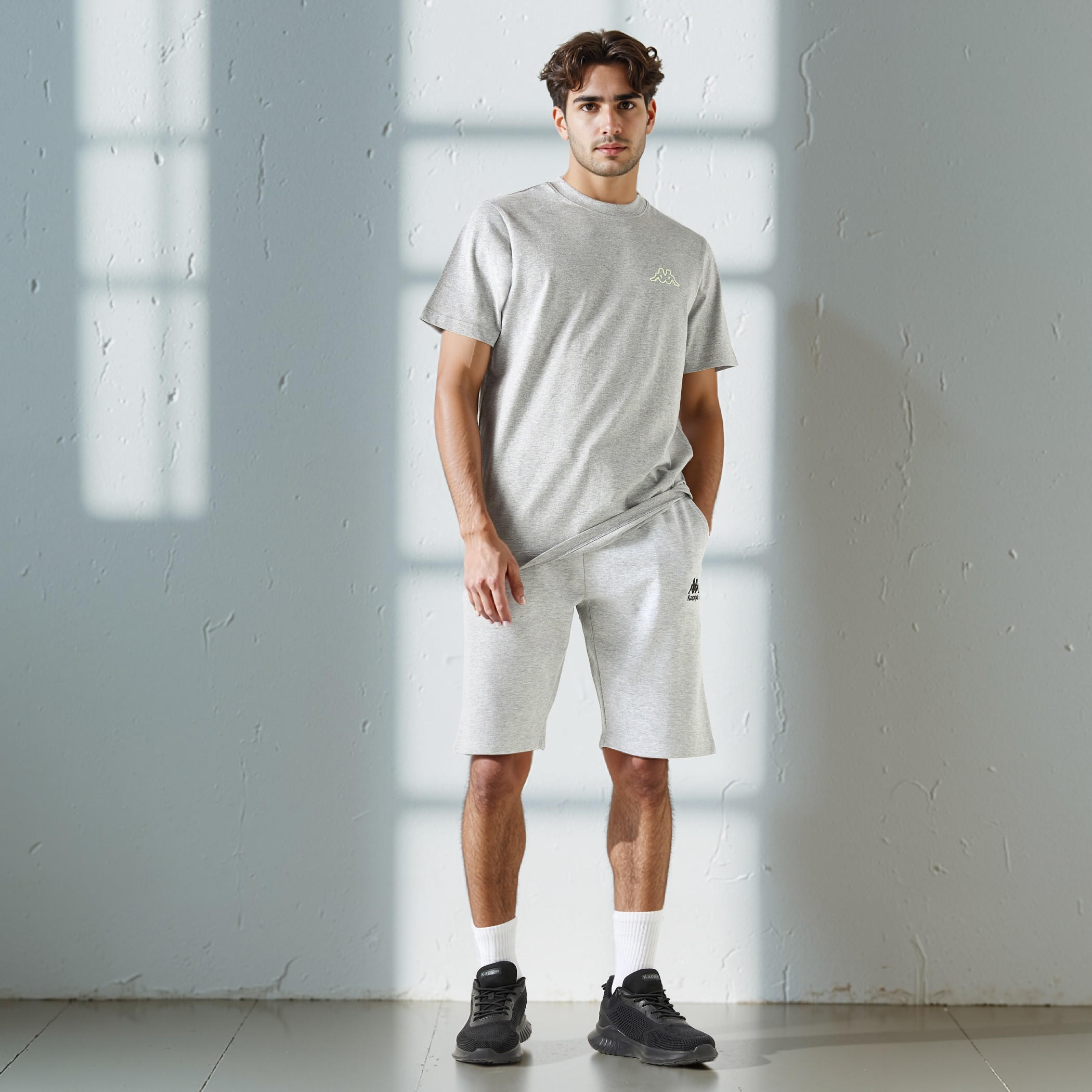 شورت بقصة عادية ورباط إغلاق وتفاصيل جيوب من كابا-men-clothing-bottoms-shorts-image-2