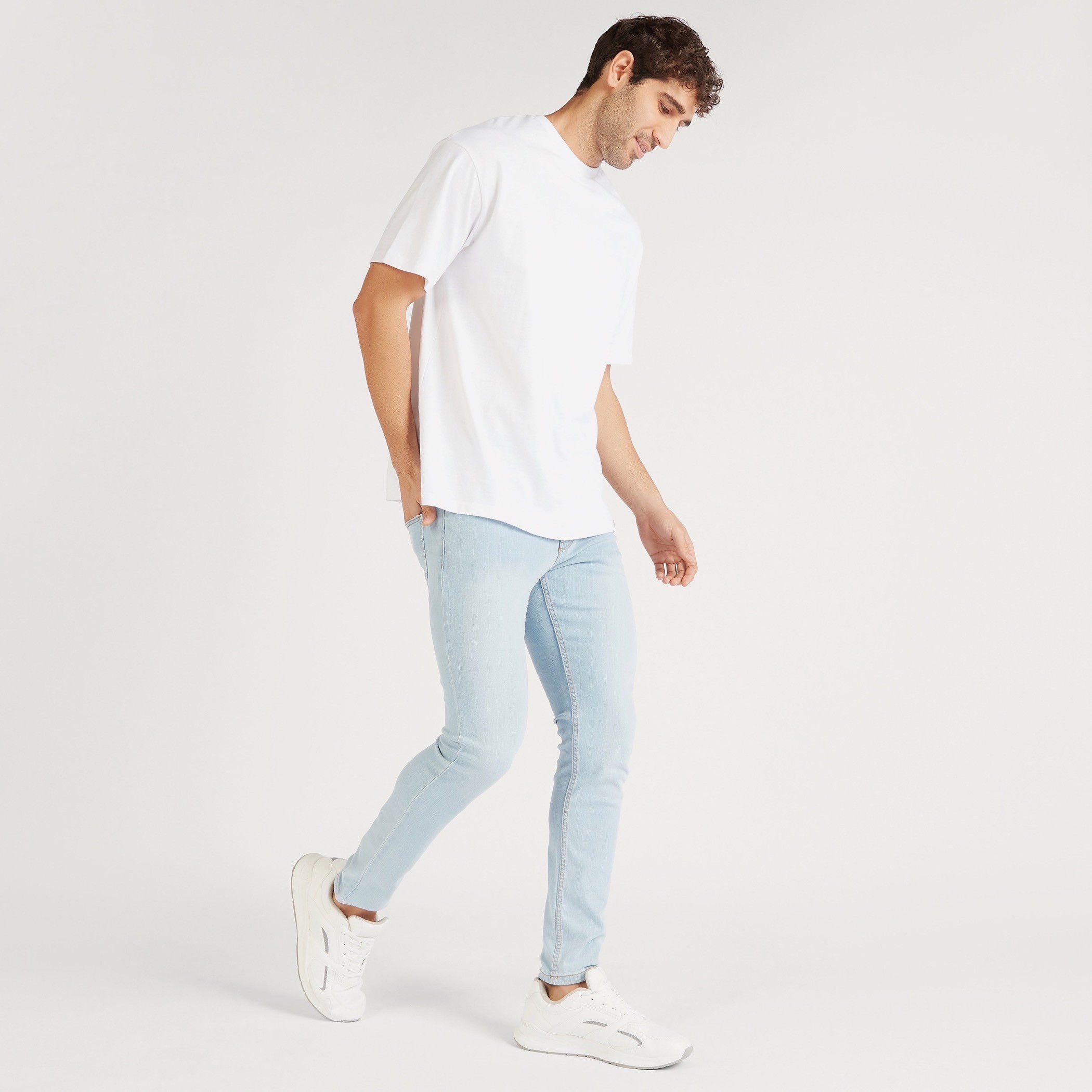 Slim Fit jeans with Pockets and Button Closure-men-clothing-jeans-image-2