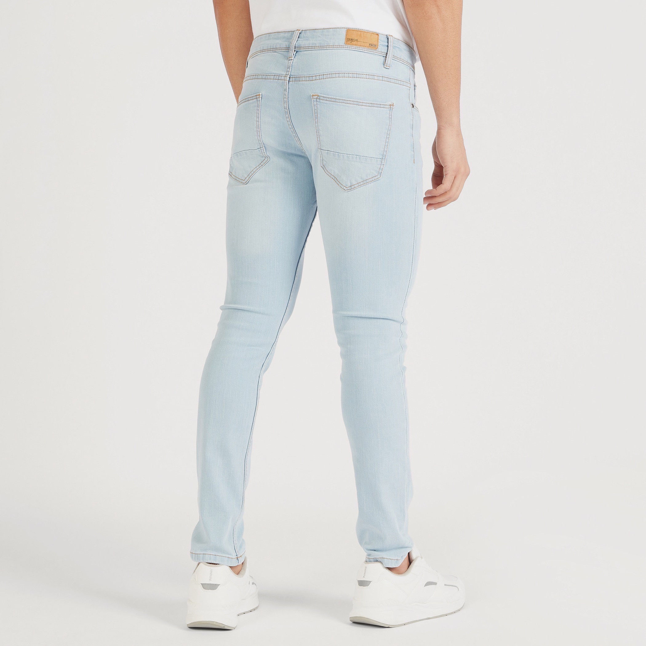 Slim Fit jeans with Pockets and Button Closure-men-clothing-jeans-image-4