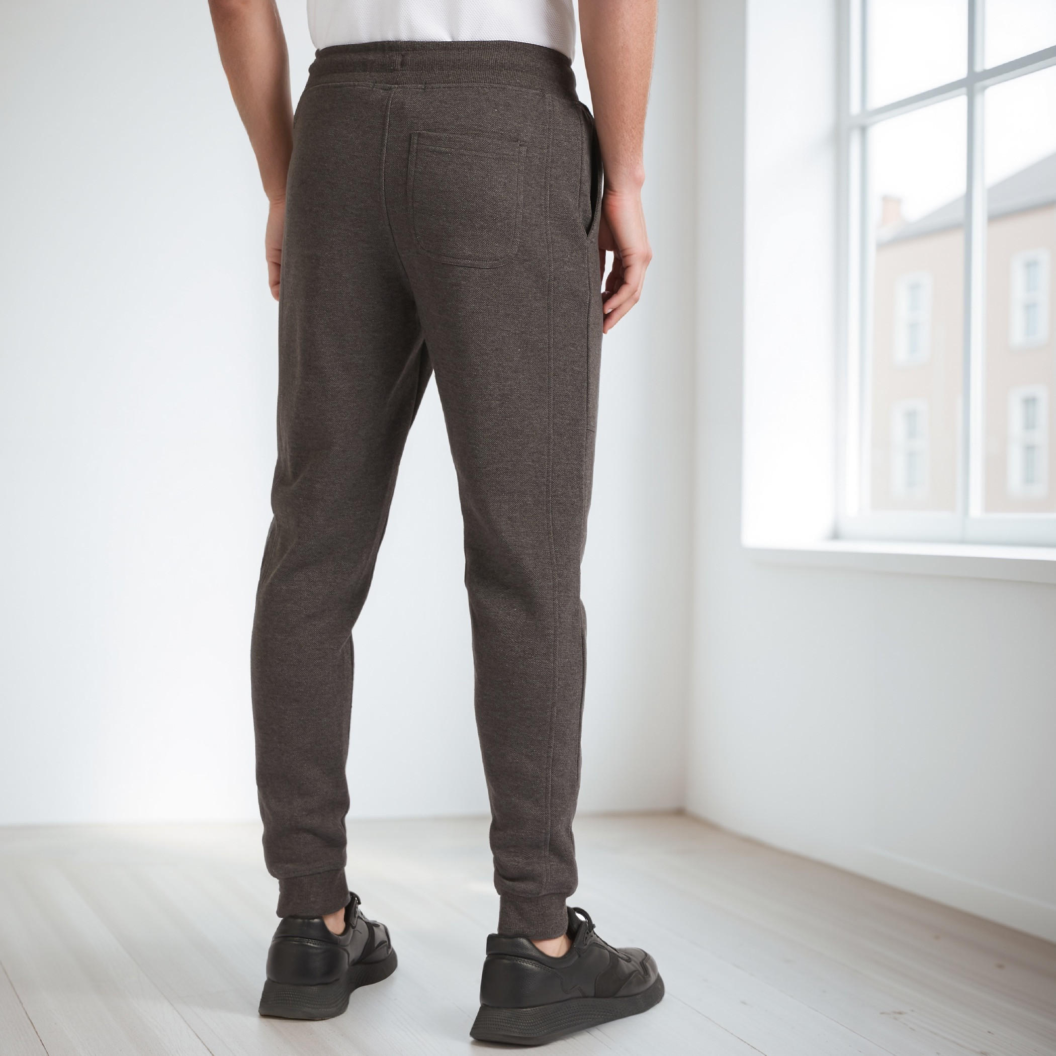 بنطلون رياضي سادة برباط إغلاق وجيوب من آيكونيك-men-clothing-bottoms-joggers-image-2