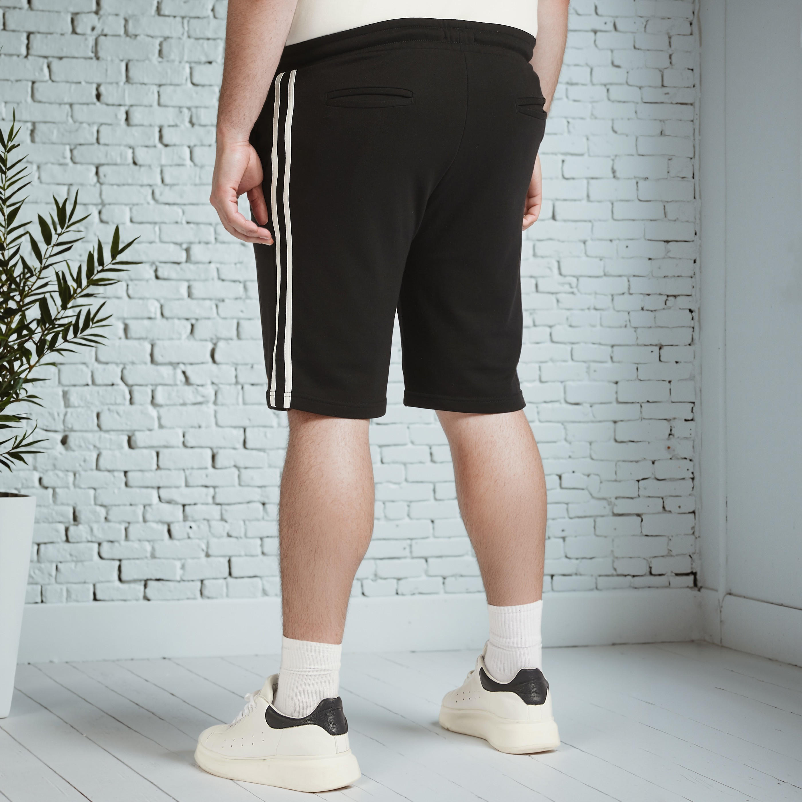 شورت مقاس كبير برباط إغلاق وجيوب-men-clothing-bottoms-shorts-image-8