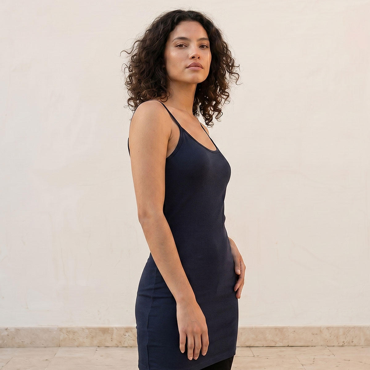 بلوزة تانك بحمّالات رفيعة-women-clothing-tshirts-image-1