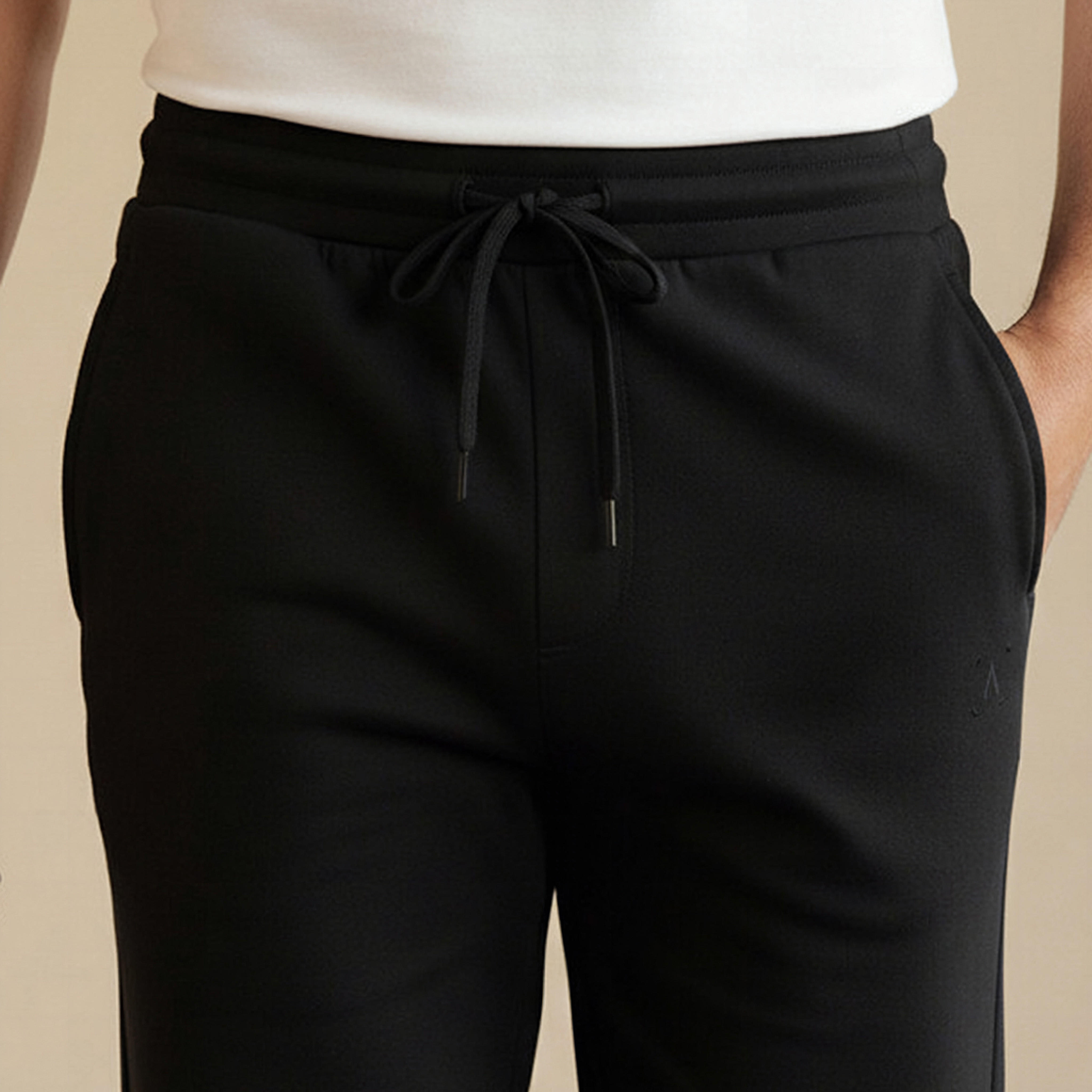 شورت برباط وجيوب بسحّاب-men-clothing-bottoms-shorts-image-1