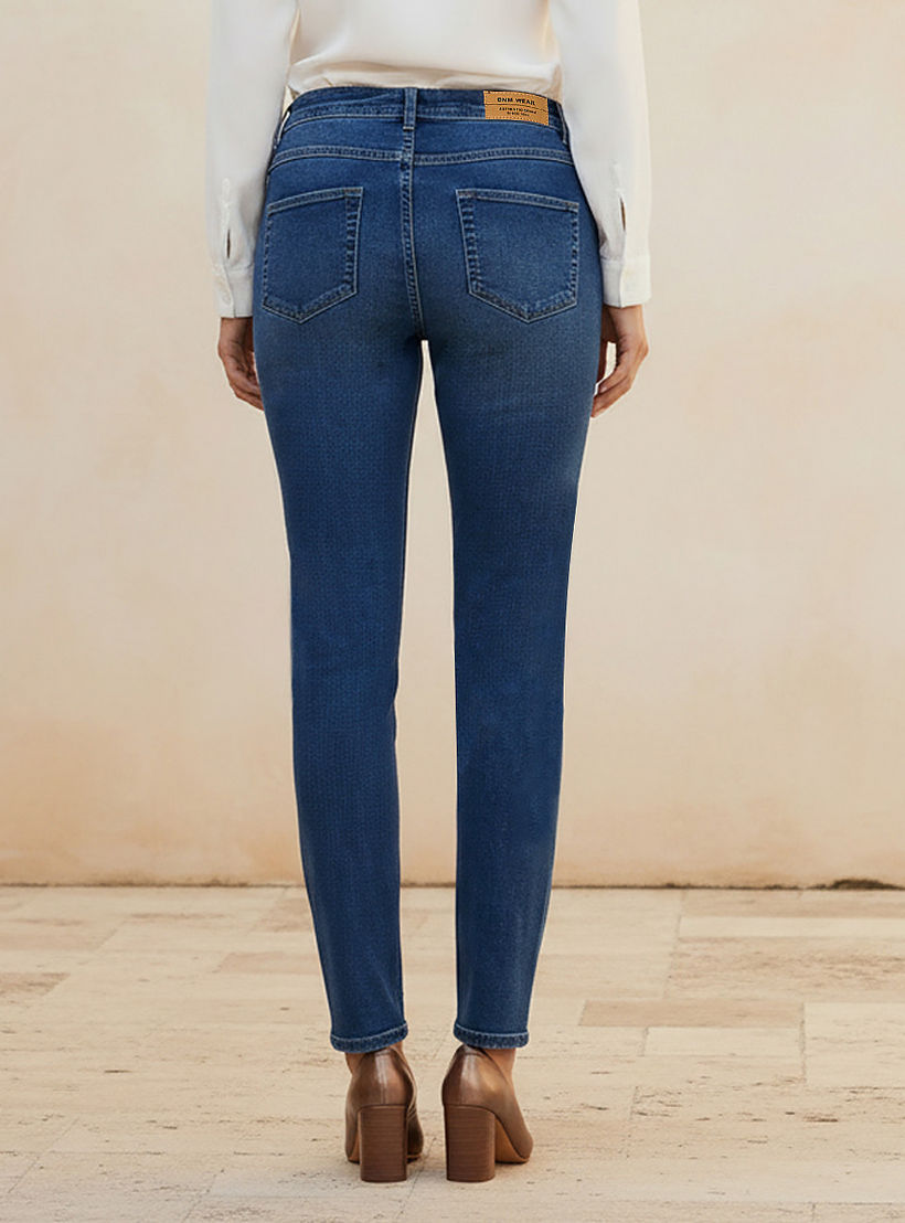بنطلون جينز بقصة ضيقة وخصر متوسط-women-clothing-bottoms-jeans-image-4
