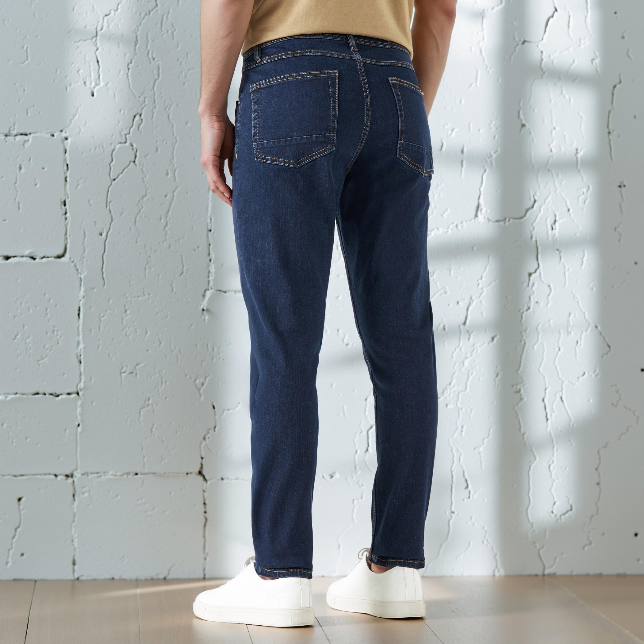 بنطلون جينز بقصّة سكيني وخصر مرتفع للرجال-men-clothing-bottoms-jeans-image-3