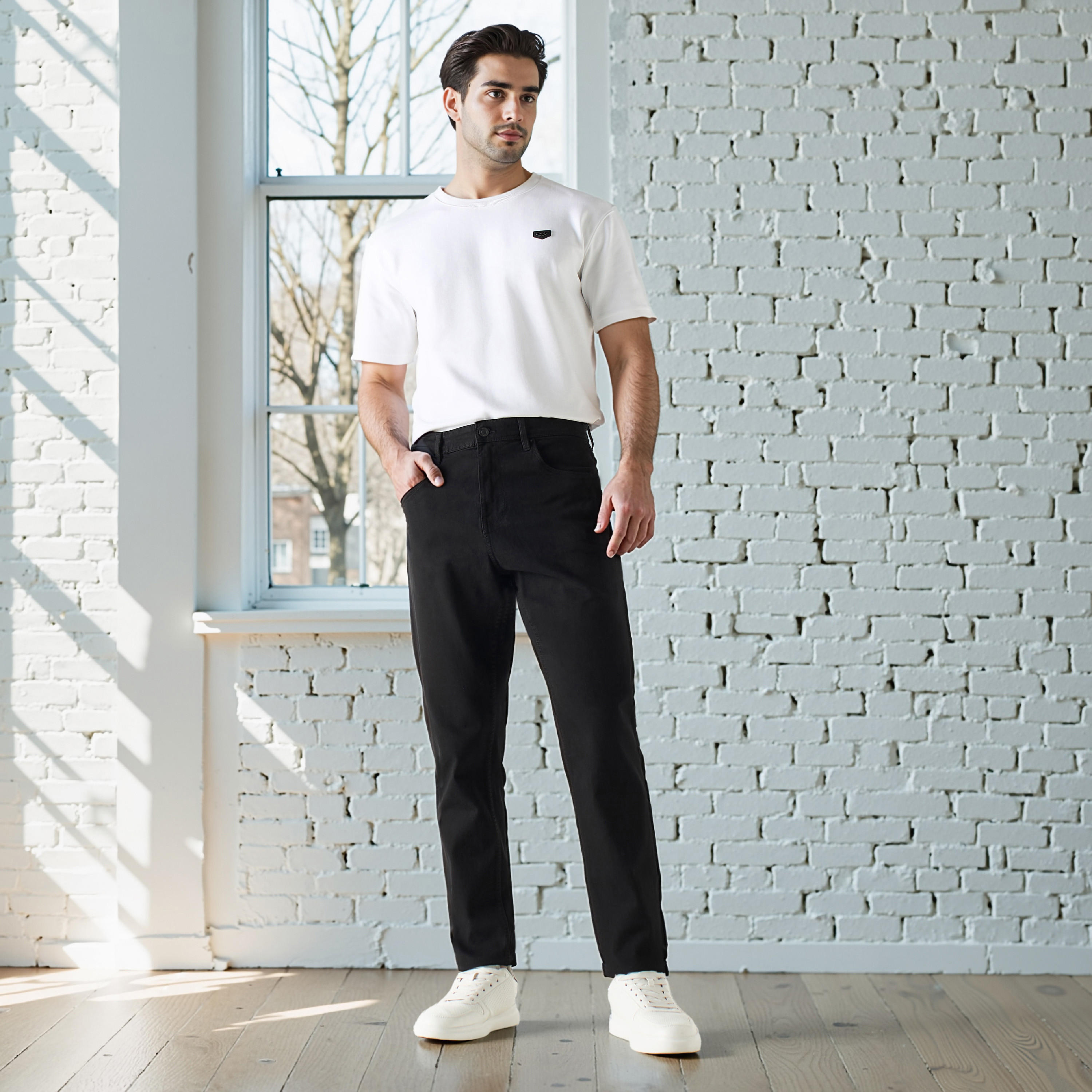 بنطلون جينز بقصة مدببة وجيوب-men-clothing-jeans-image-2