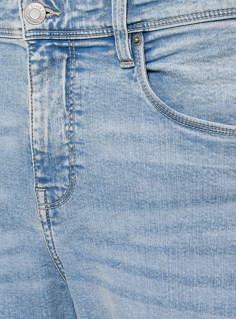 بنطلون جينز بقصة مدببة وجيوب-men-clothing-jeans-image-2